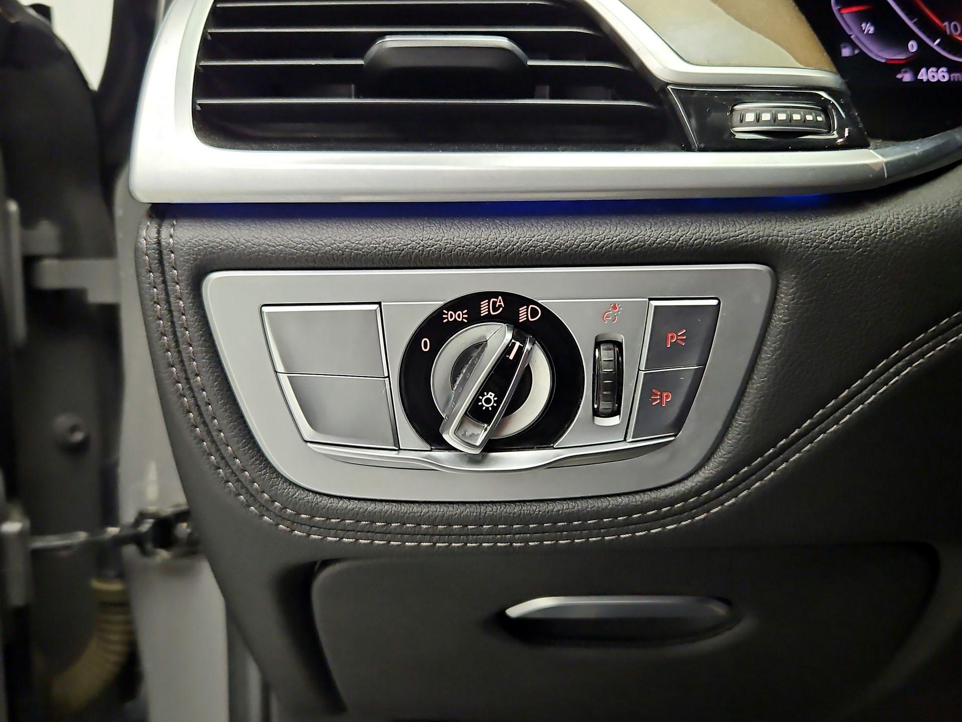 Thumbnail: 2020 BMW 7 Series - 13