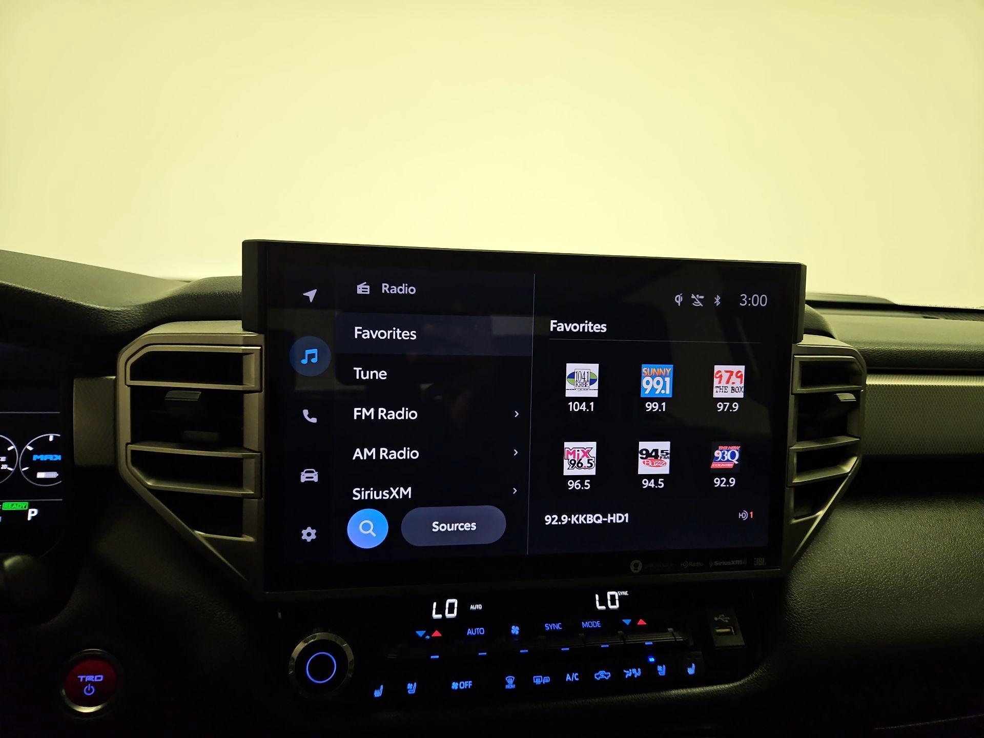 Thumbnail: 2023 Toyota Tundra - 14