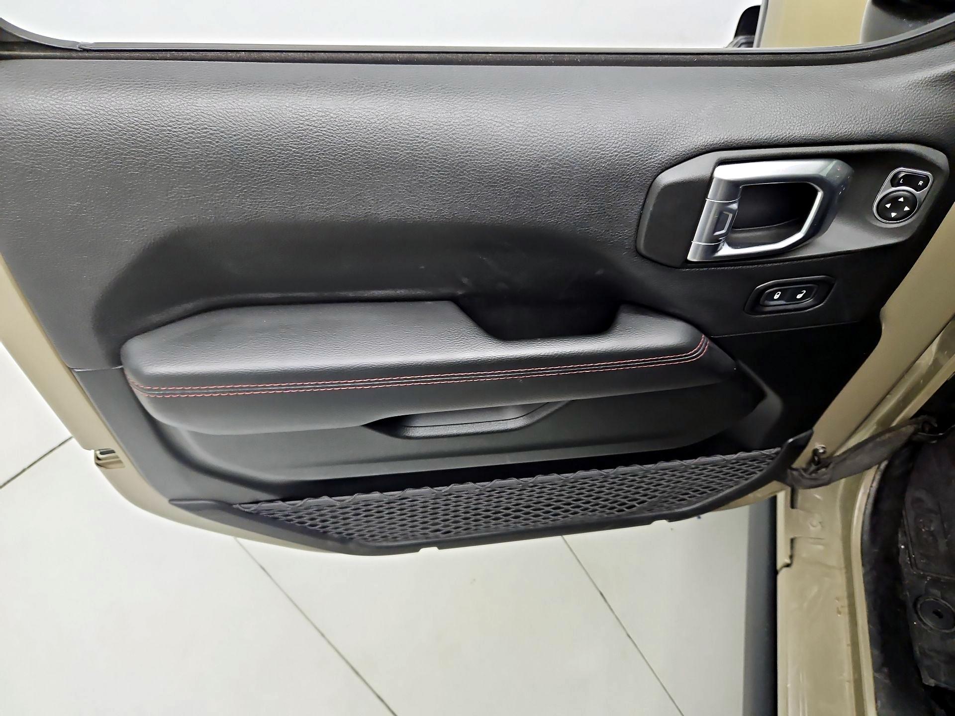 Thumbnail: 2020 Jeep Gladiator - 12