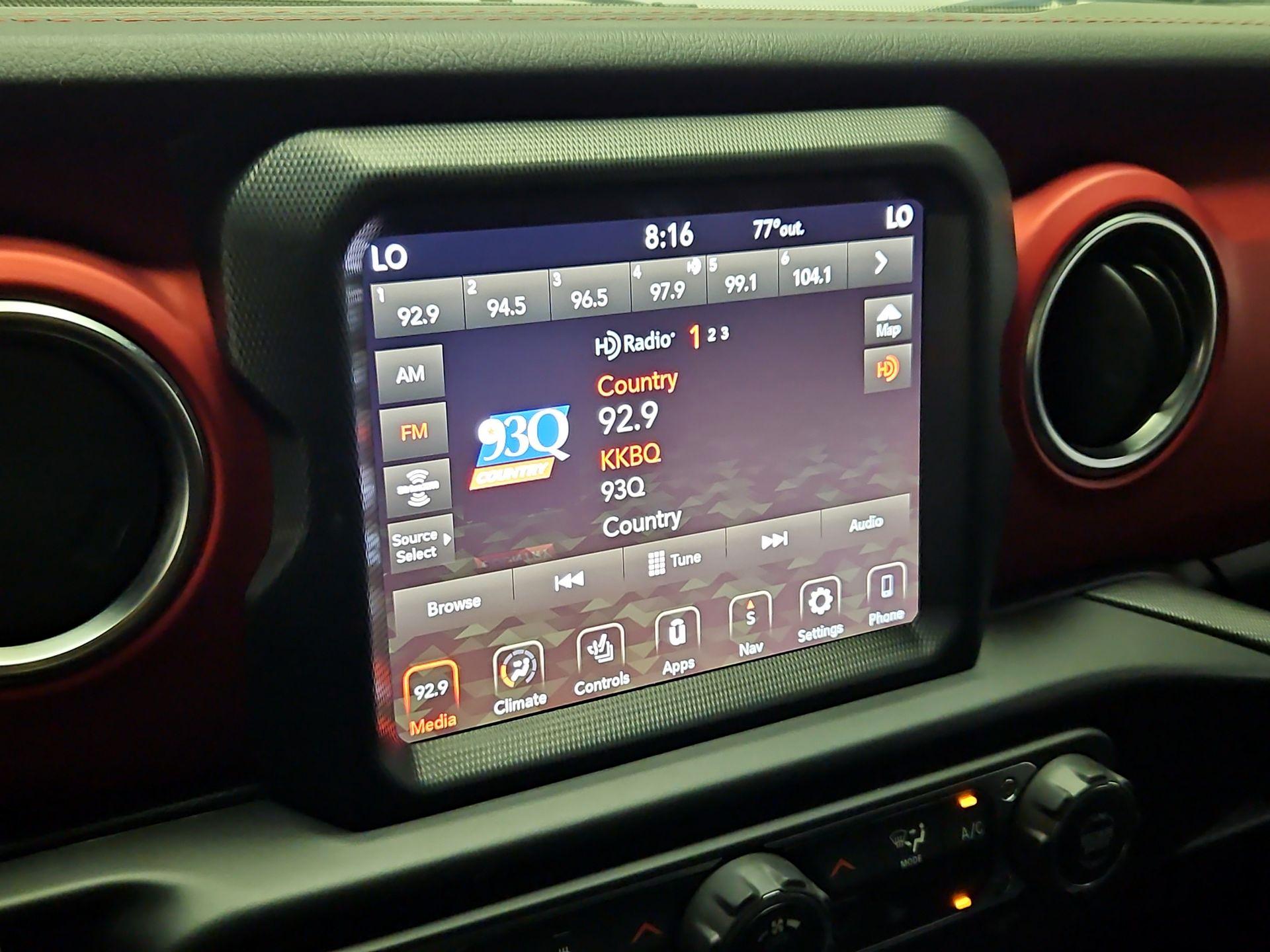 Thumbnail: 2020 Jeep Gladiator - 16