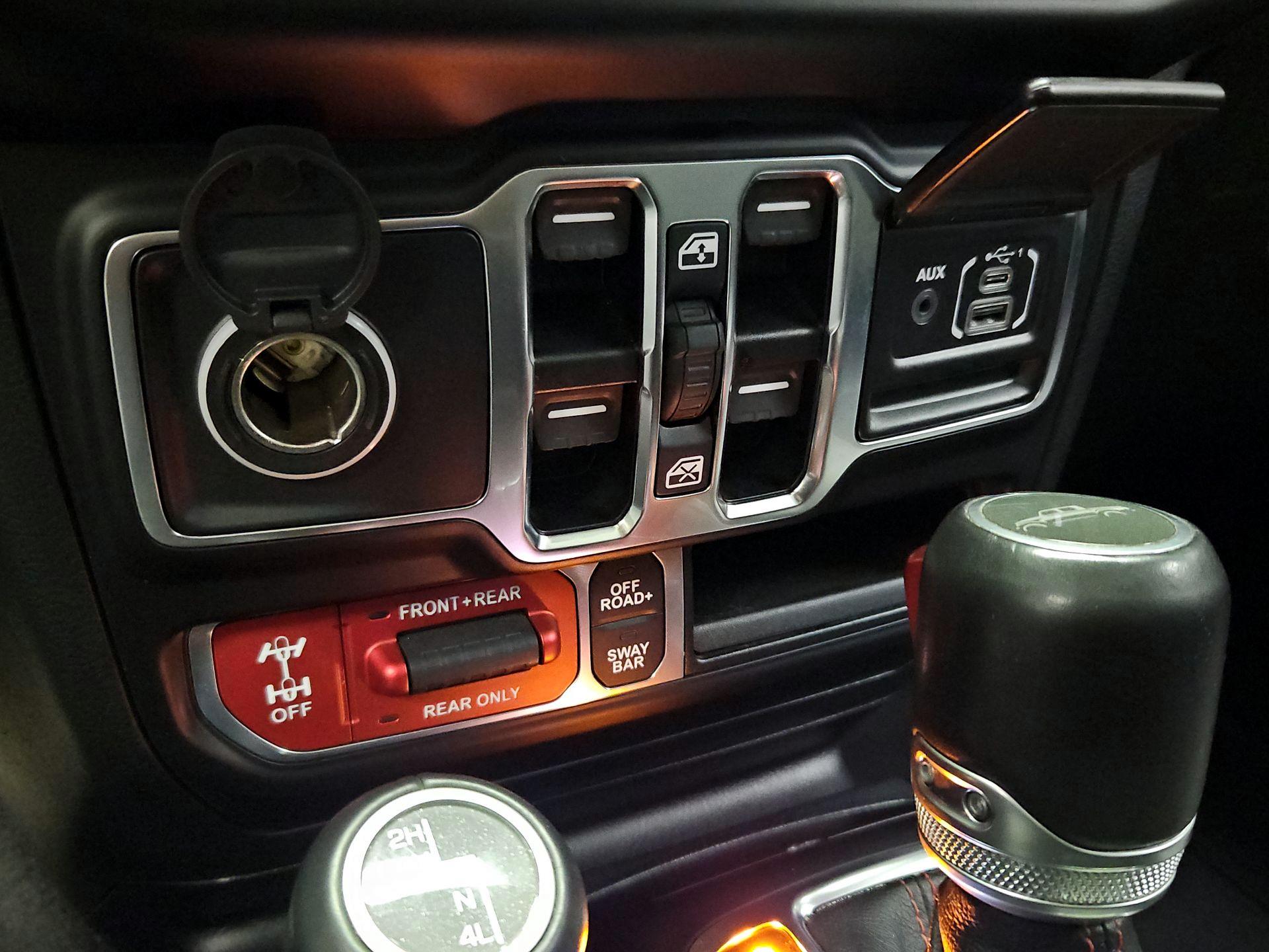 Thumbnail: 2020 Jeep Gladiator - 19