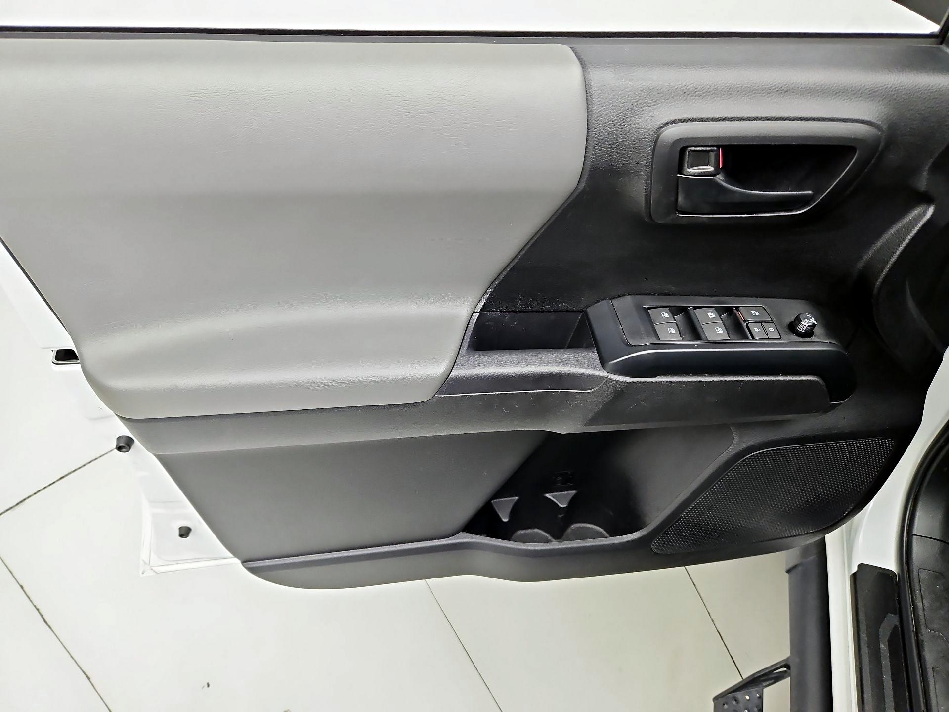 Thumbnail: 2023 Toyota Tacoma - 12