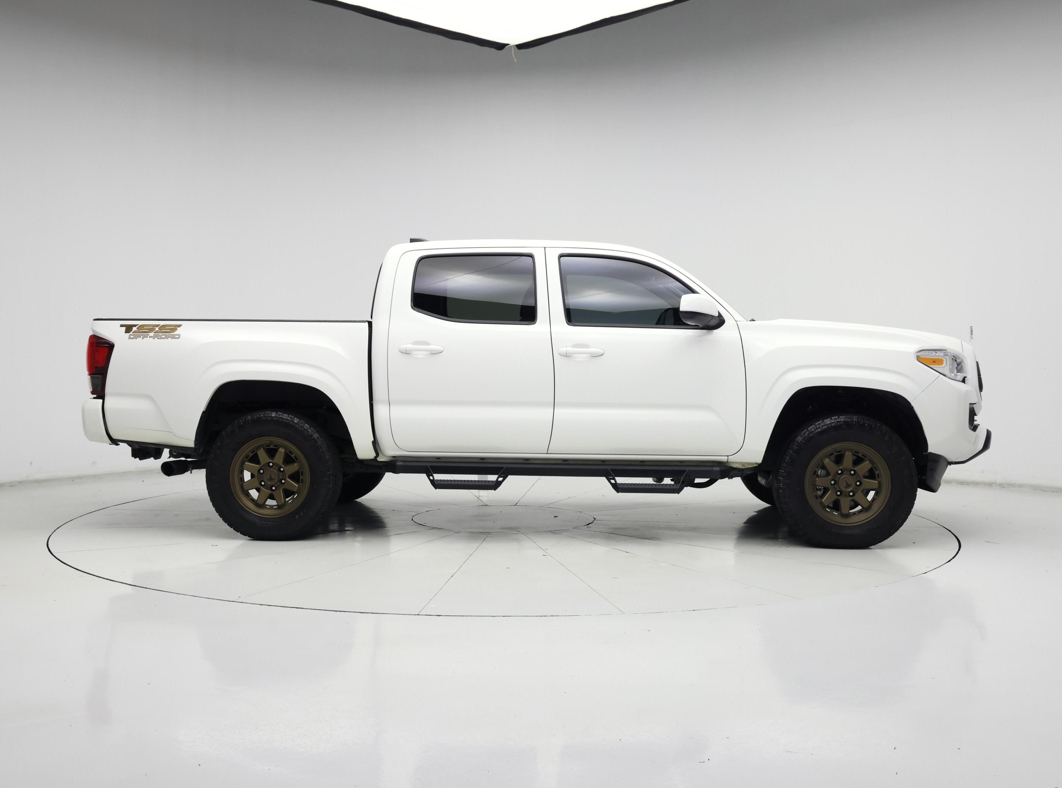 Thumbnail: 2023 Toyota Tacoma - 7