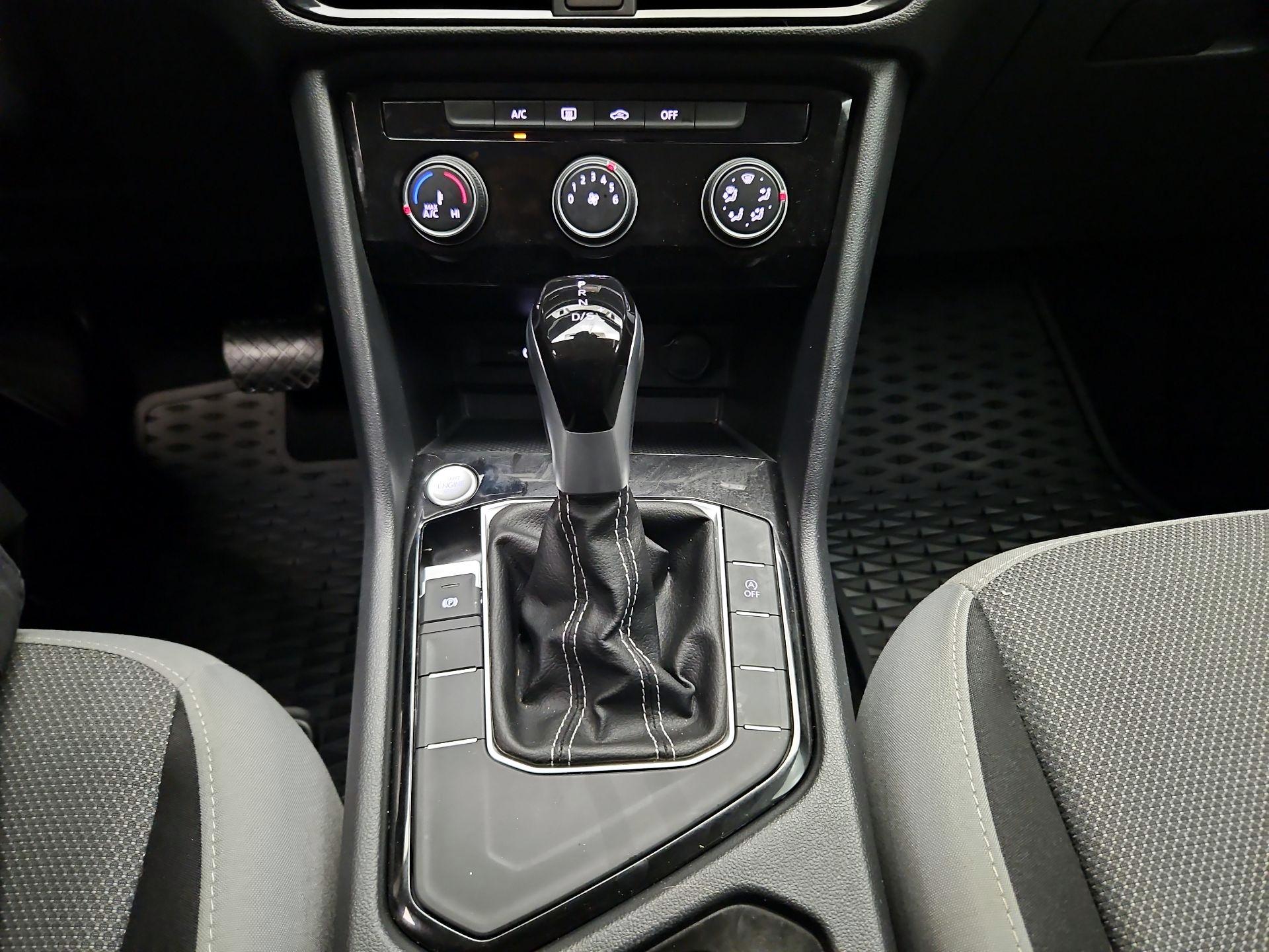 Thumbnail: 2024 Volkswagen Taos - 16