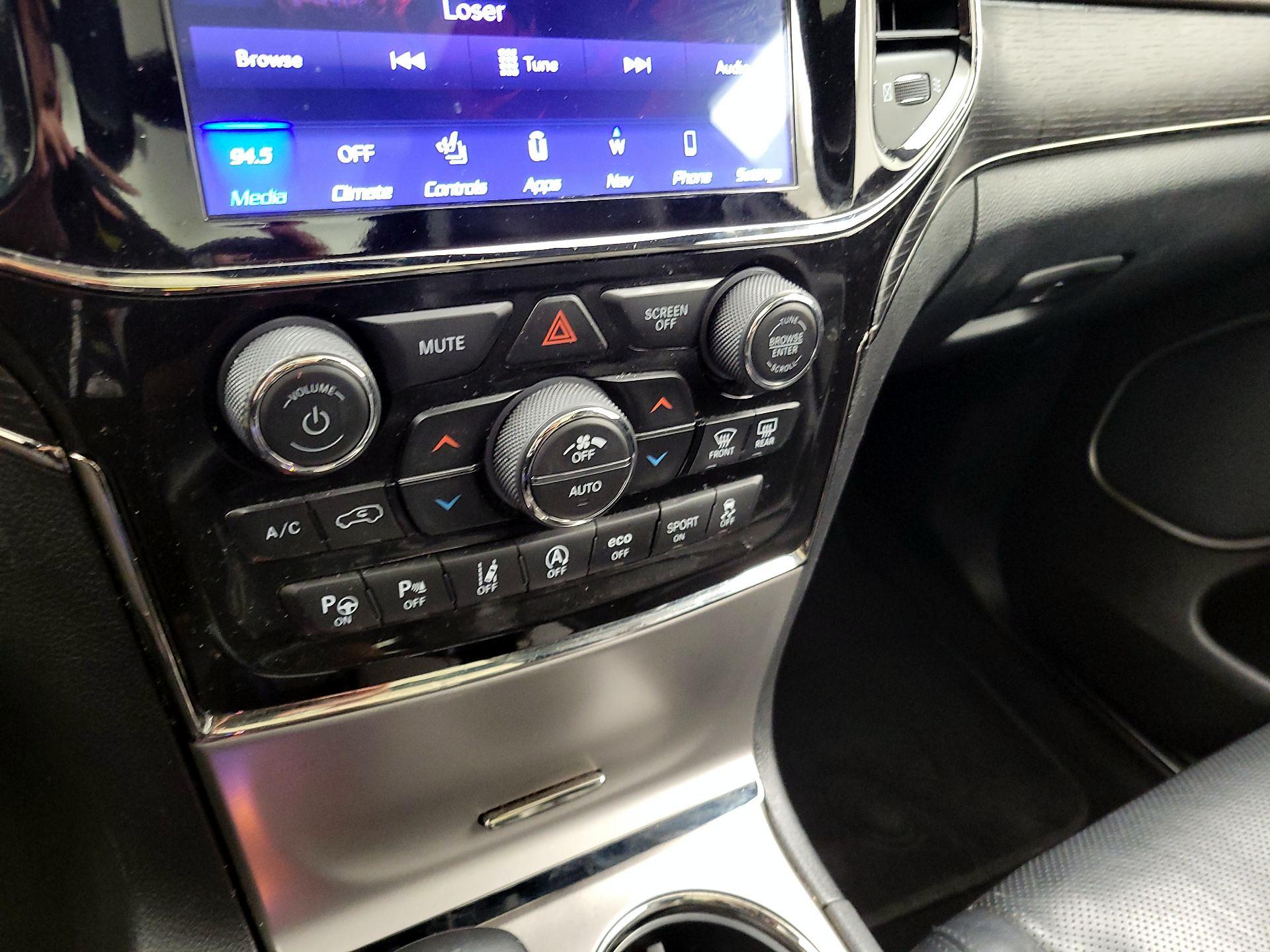 Thumbnail: 2021 Jeep Grand Cherokee - 17