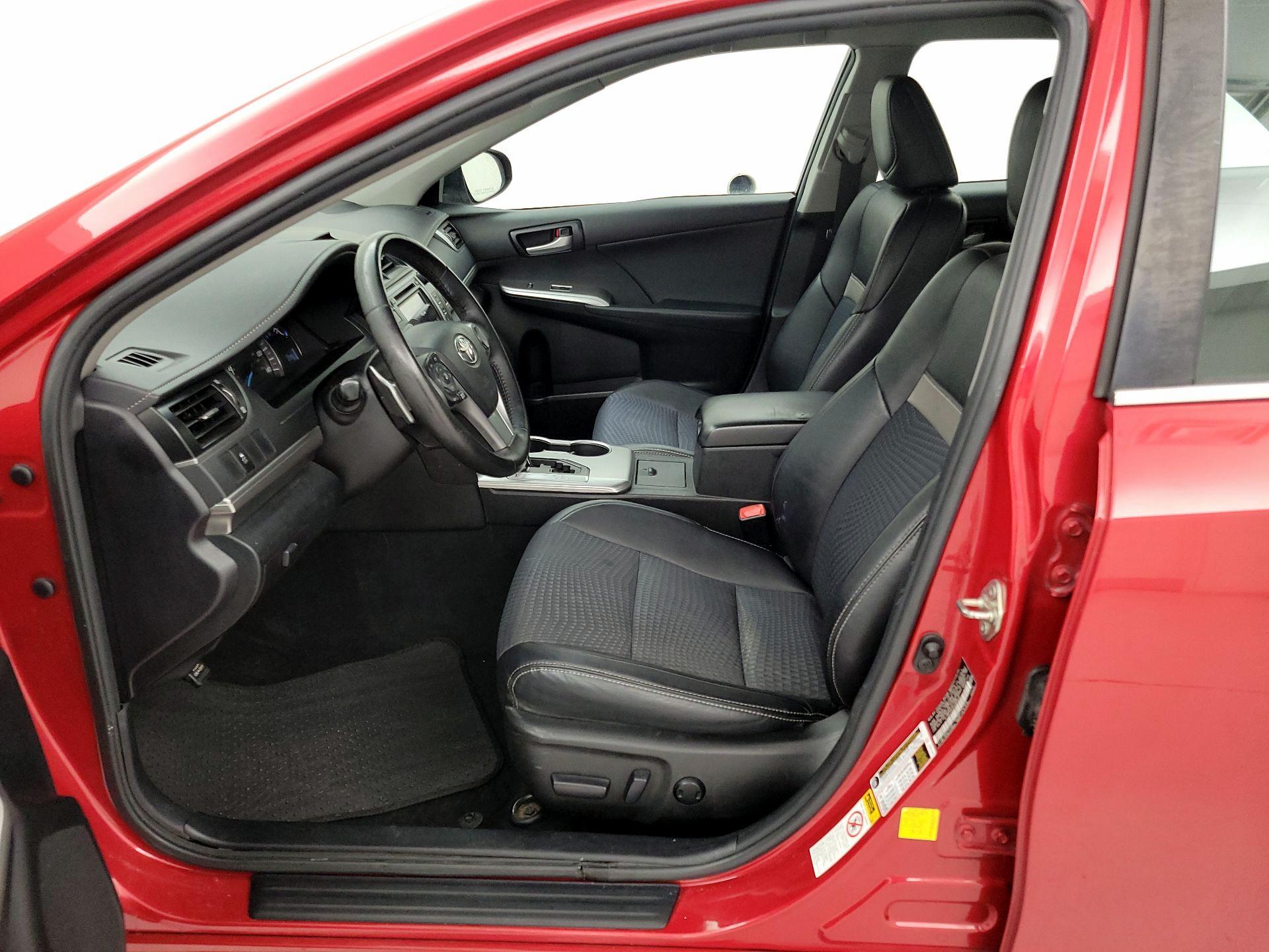 Thumbnail: 2014 Toyota Camry - 11