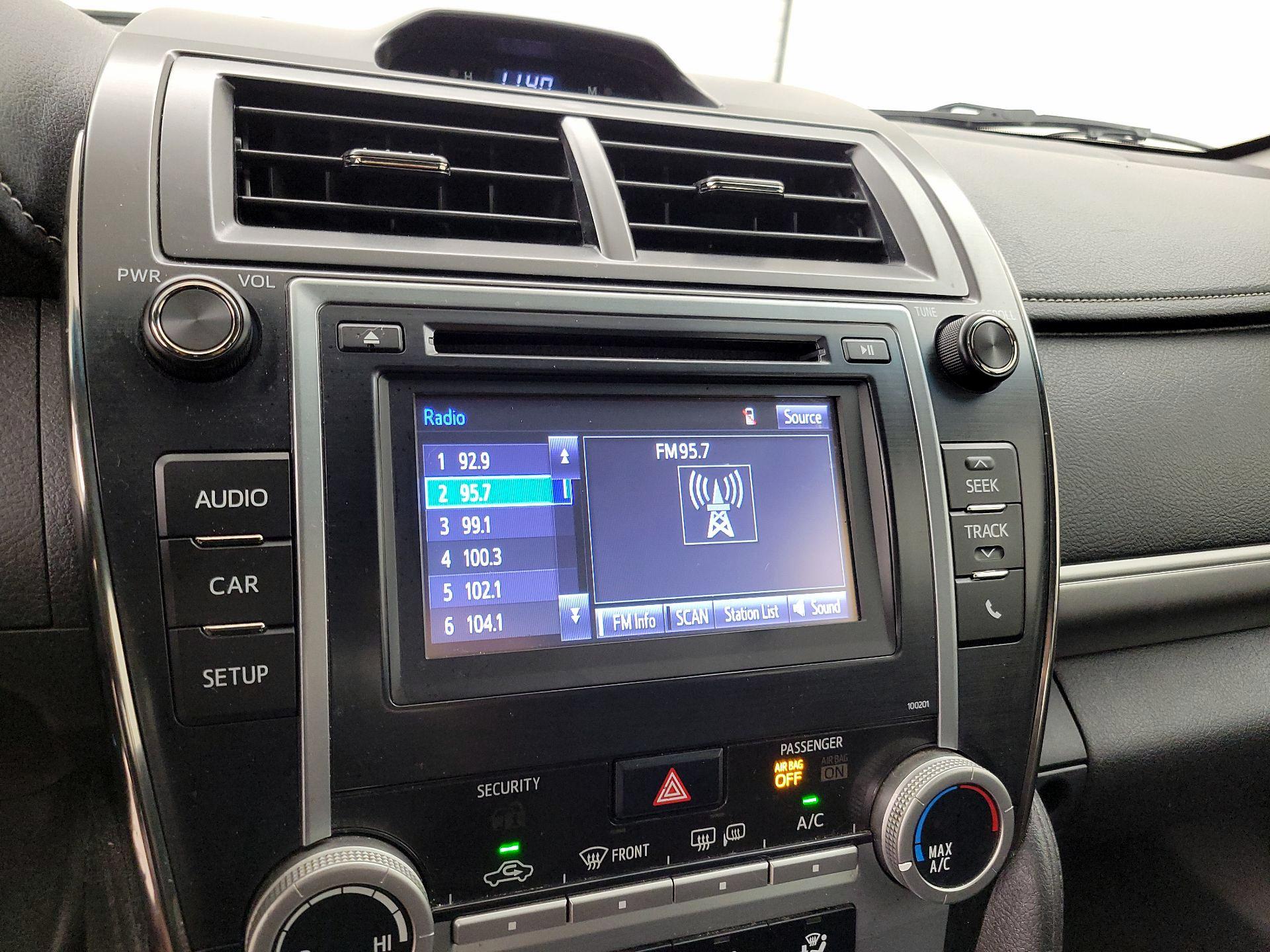 Thumbnail: 2014 Toyota Camry - 15