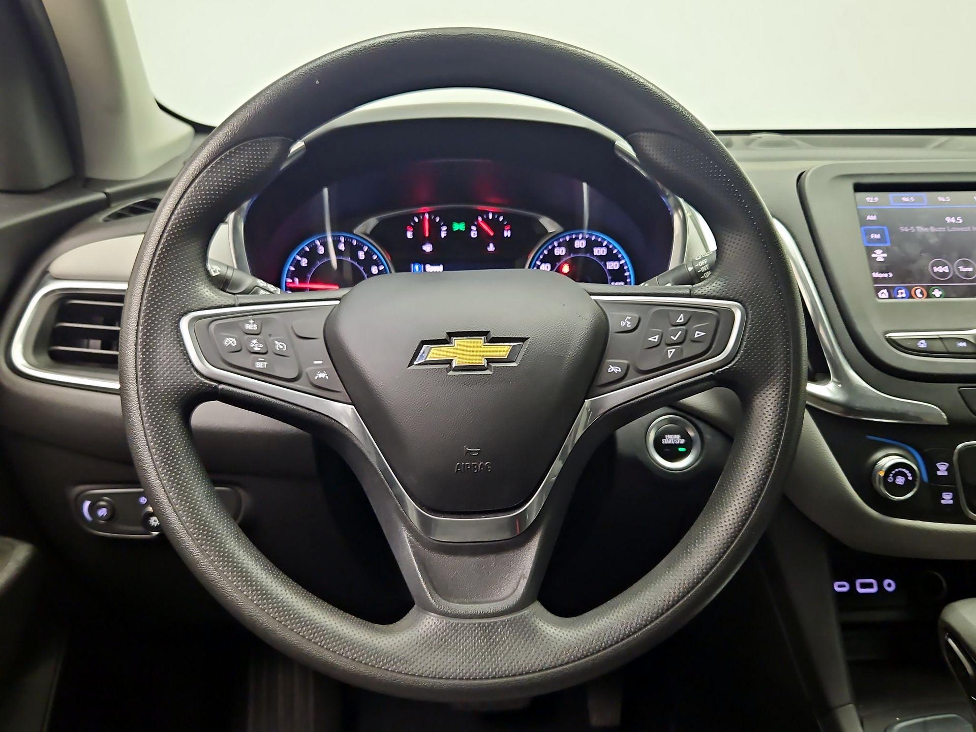 Thumbnail: 2022 Chevrolet Equinox - 10