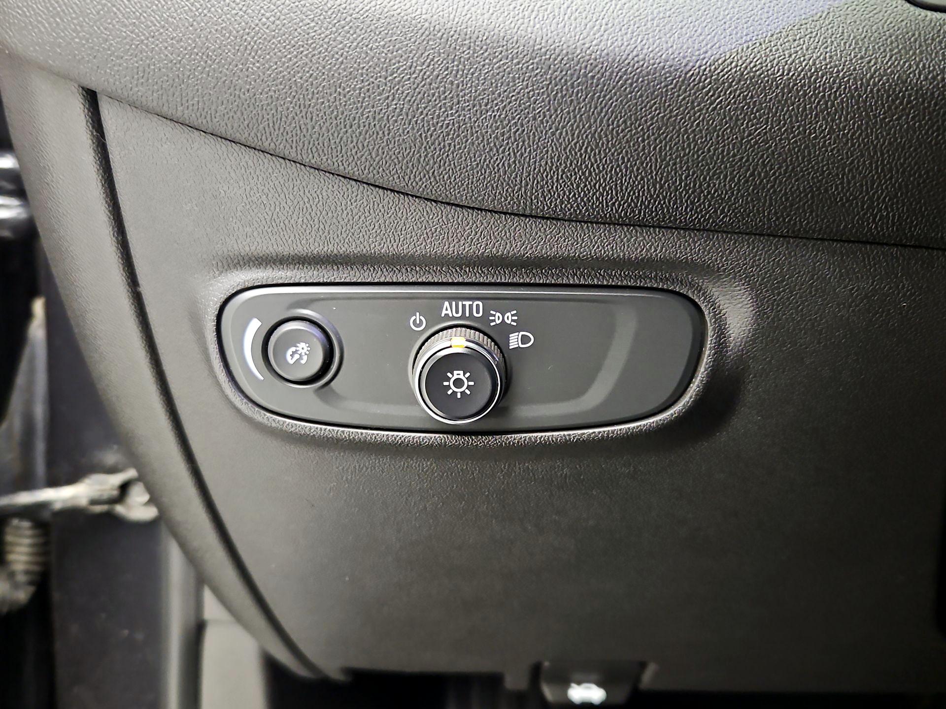 Thumbnail: 2022 Chevrolet Equinox - 13