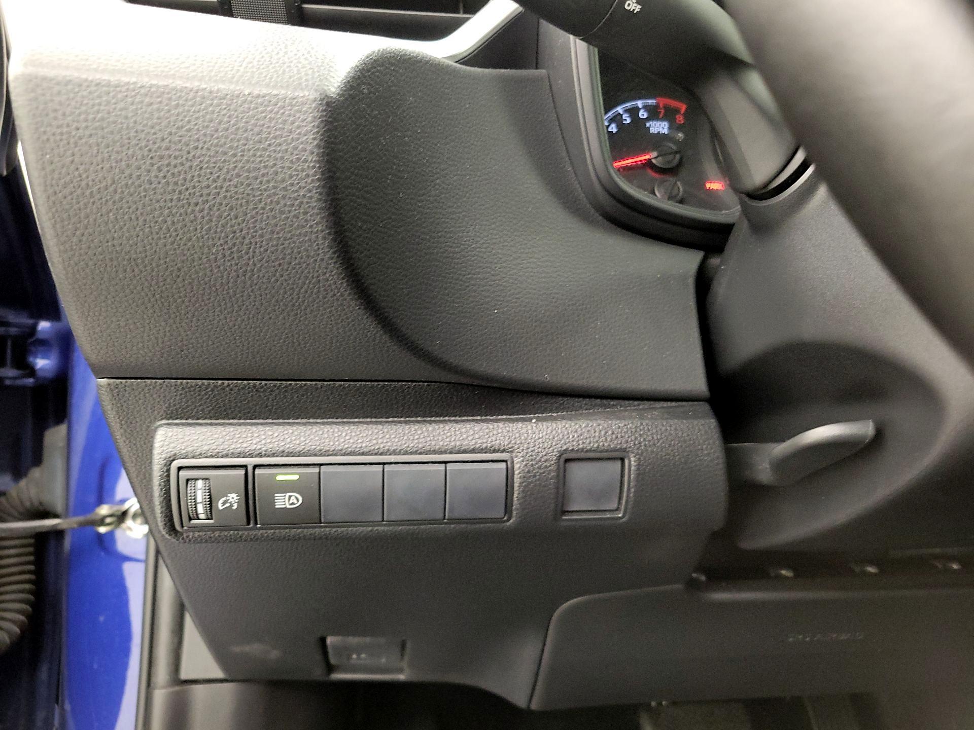 Thumbnail: 2020 Toyota Corolla - 13