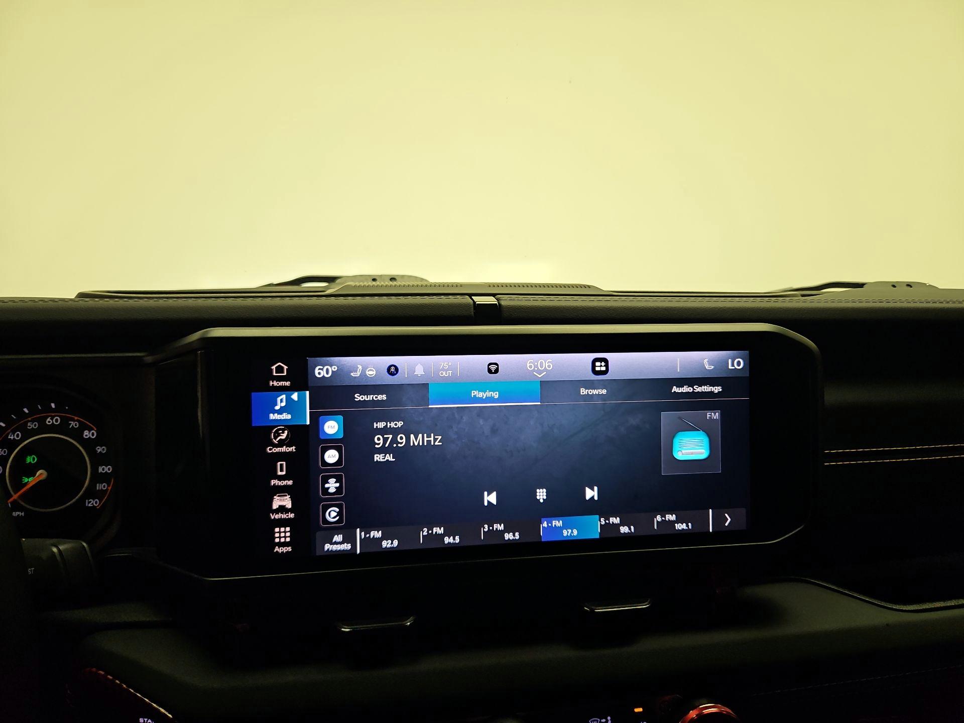 Thumbnail: 2024 Jeep Wrangler - 14