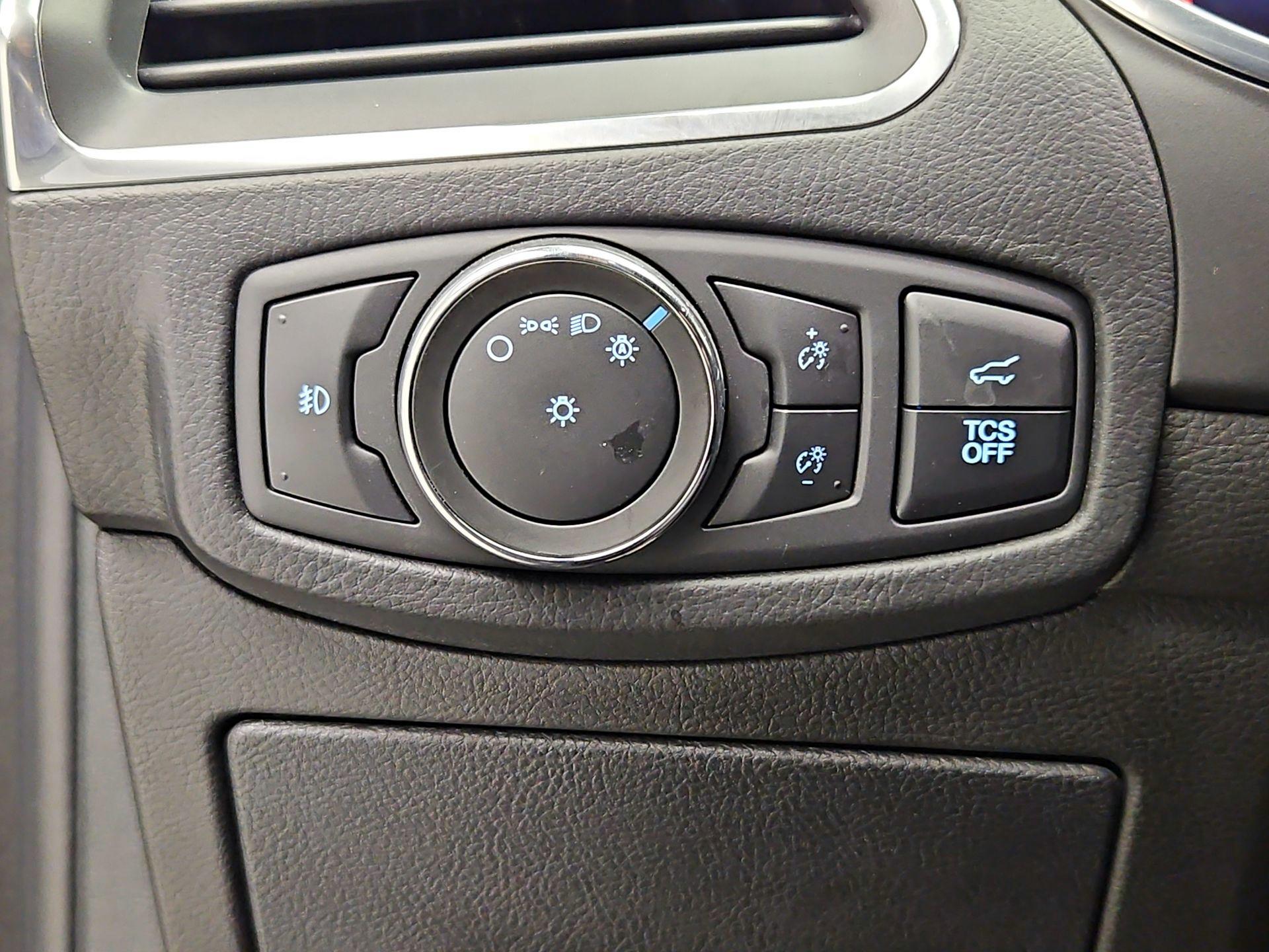 Thumbnail: 2020 Ford Edge - 13