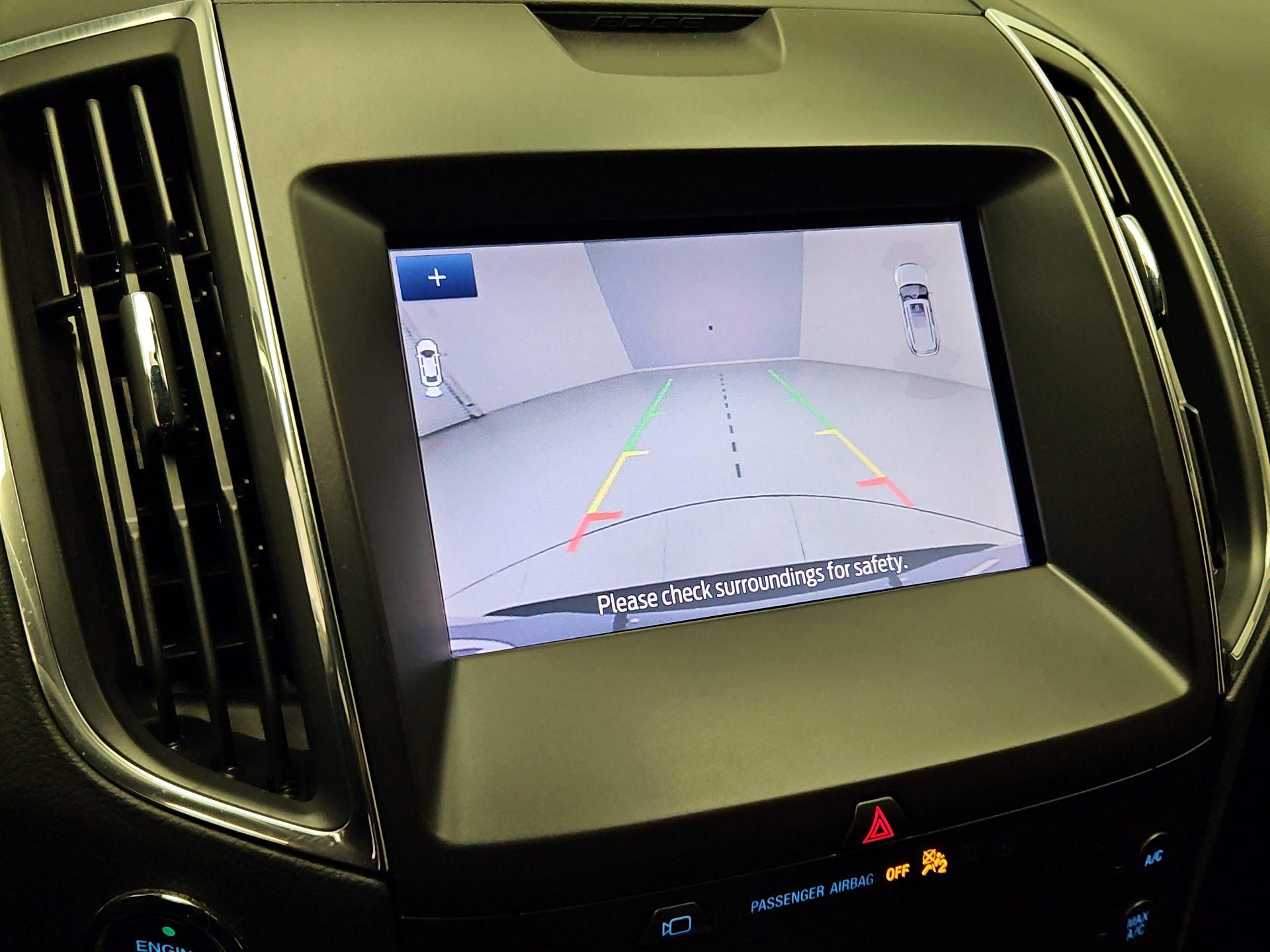 Thumbnail: 2020 Ford Edge - 15