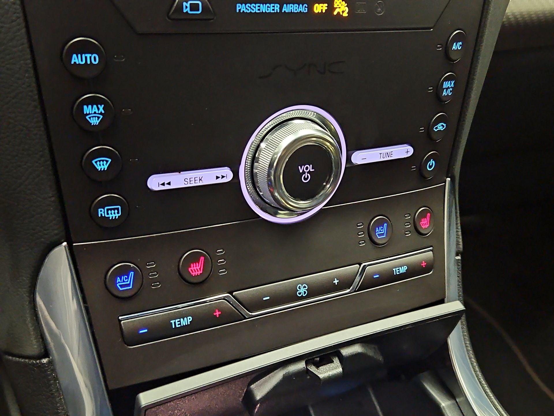 Thumbnail: 2020 Ford Edge - 17