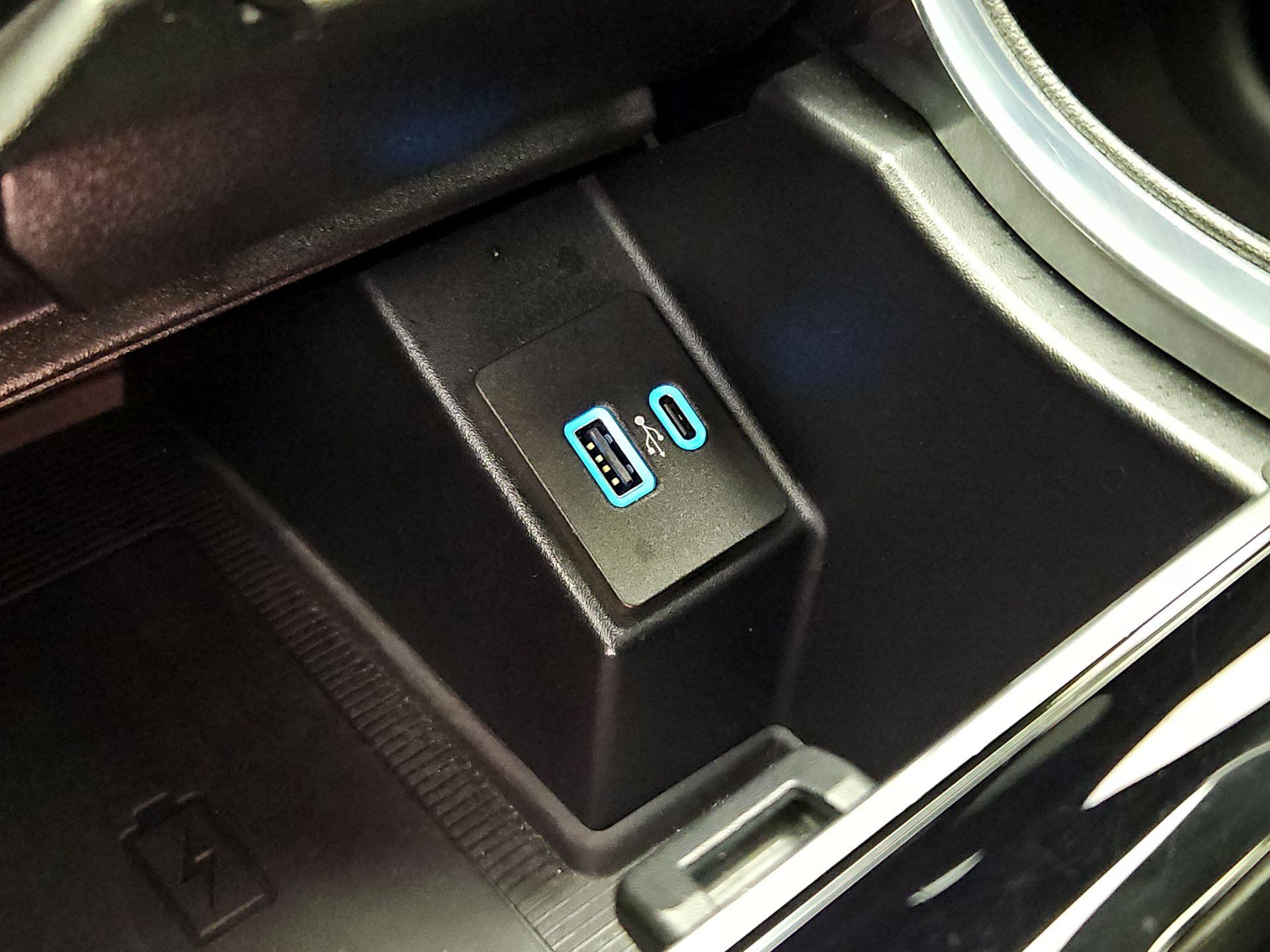 Thumbnail: 2020 Ford Edge - 19