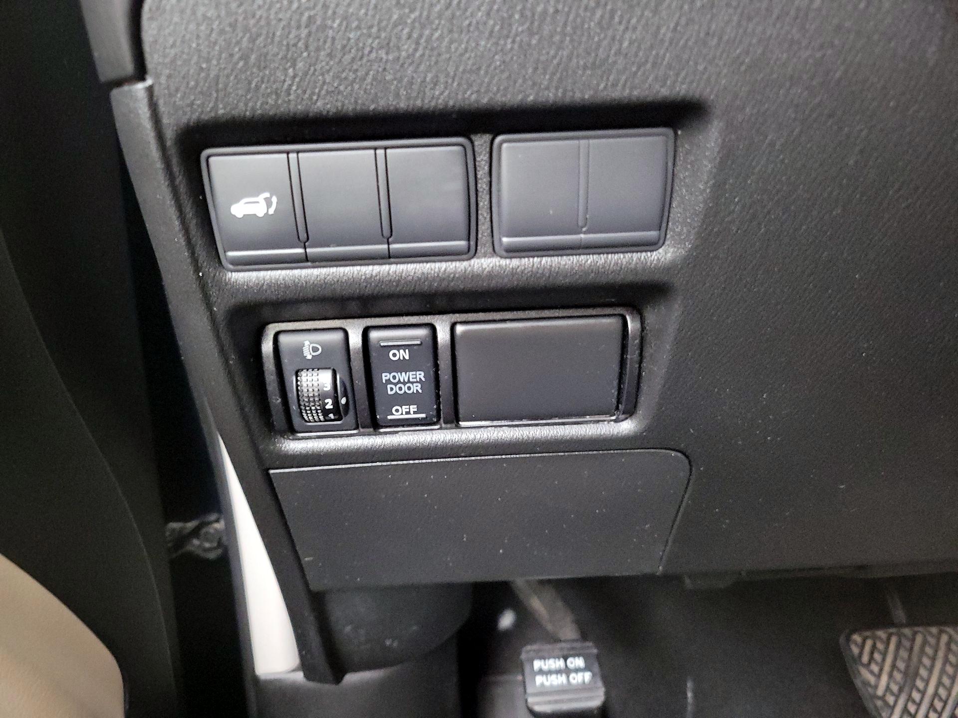 Thumbnail: 2017 Nissan Armada - 13