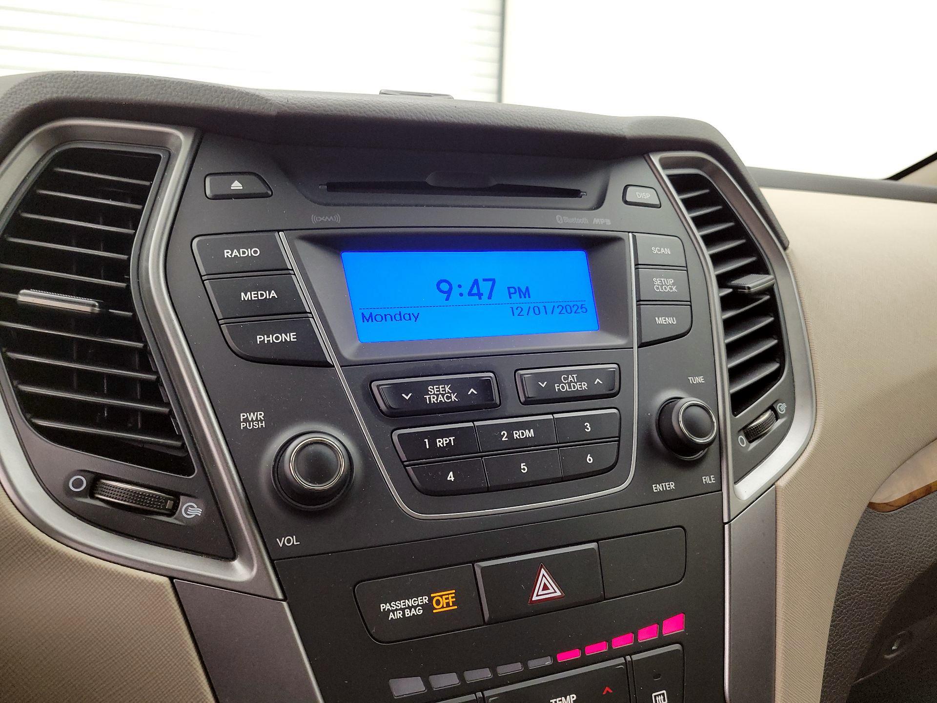 Thumbnail: 2014 Hyundai Santa Fe - 14