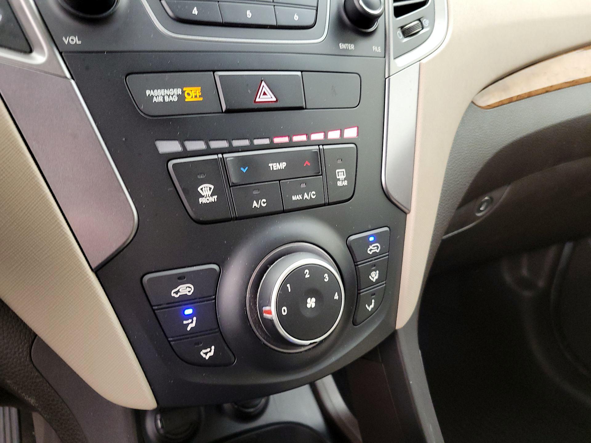 Thumbnail: 2014 Hyundai Santa Fe - 15