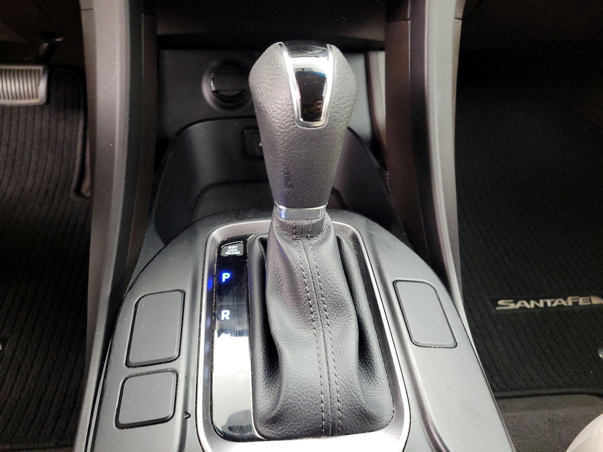 Thumbnail: 2014 Hyundai Santa Fe - 16