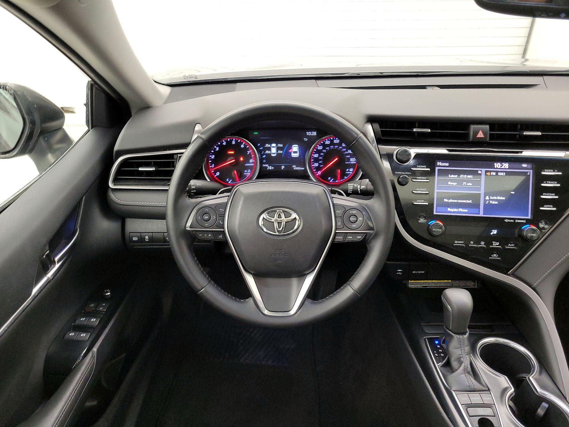 Thumbnail: 2019 Toyota Camry - 10