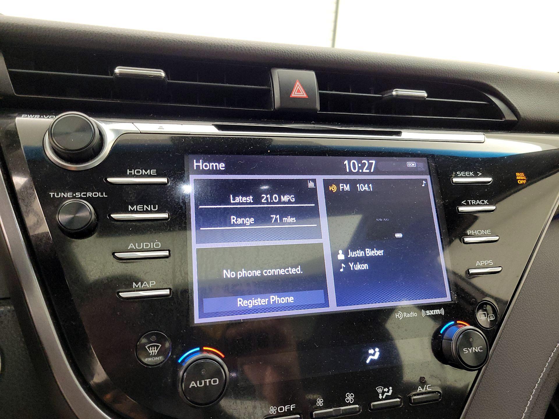 Thumbnail: 2019 Toyota Camry - 15