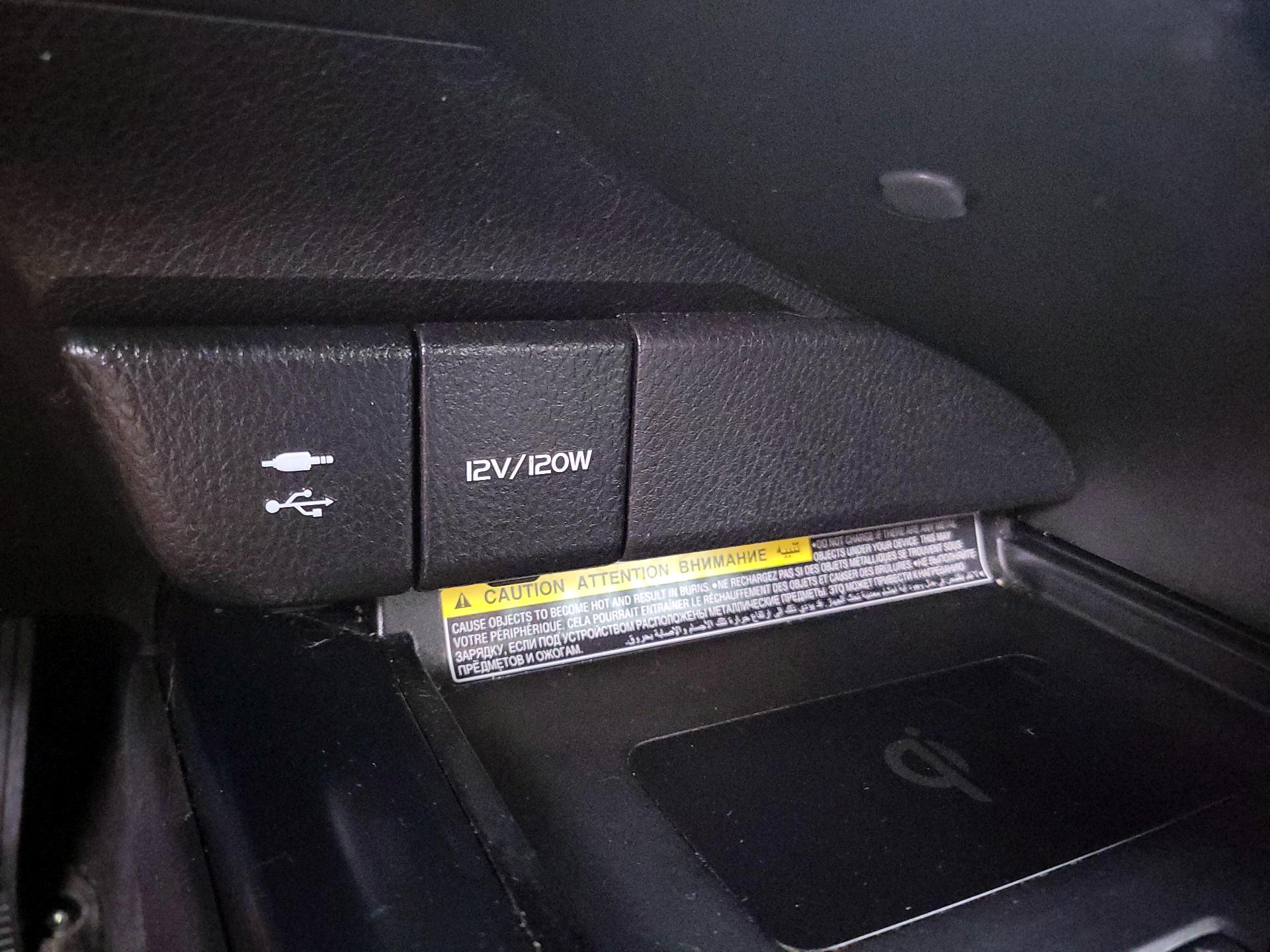 Thumbnail: 2019 Toyota Camry - 18