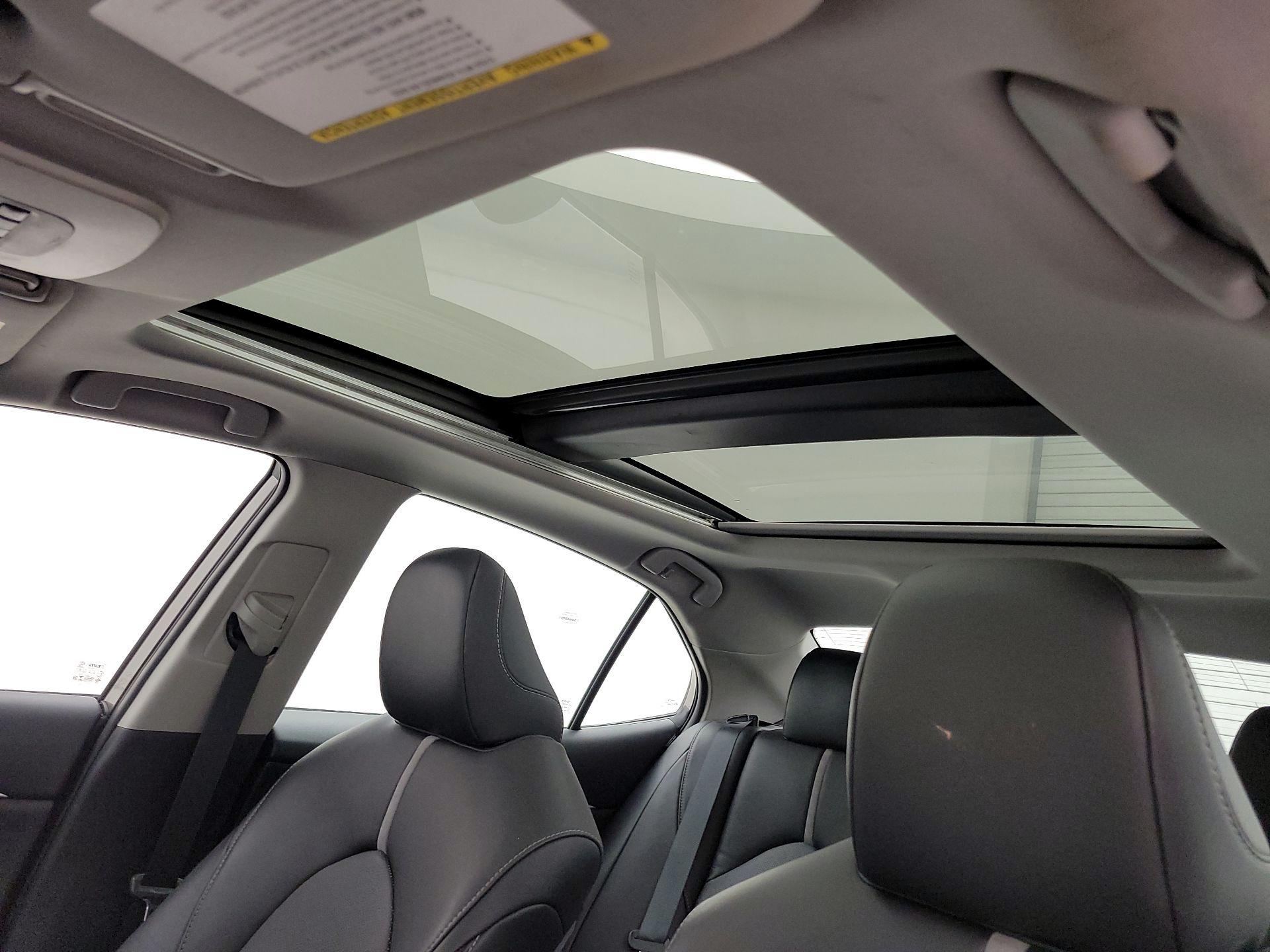 Thumbnail: 2019 Toyota Camry - 19