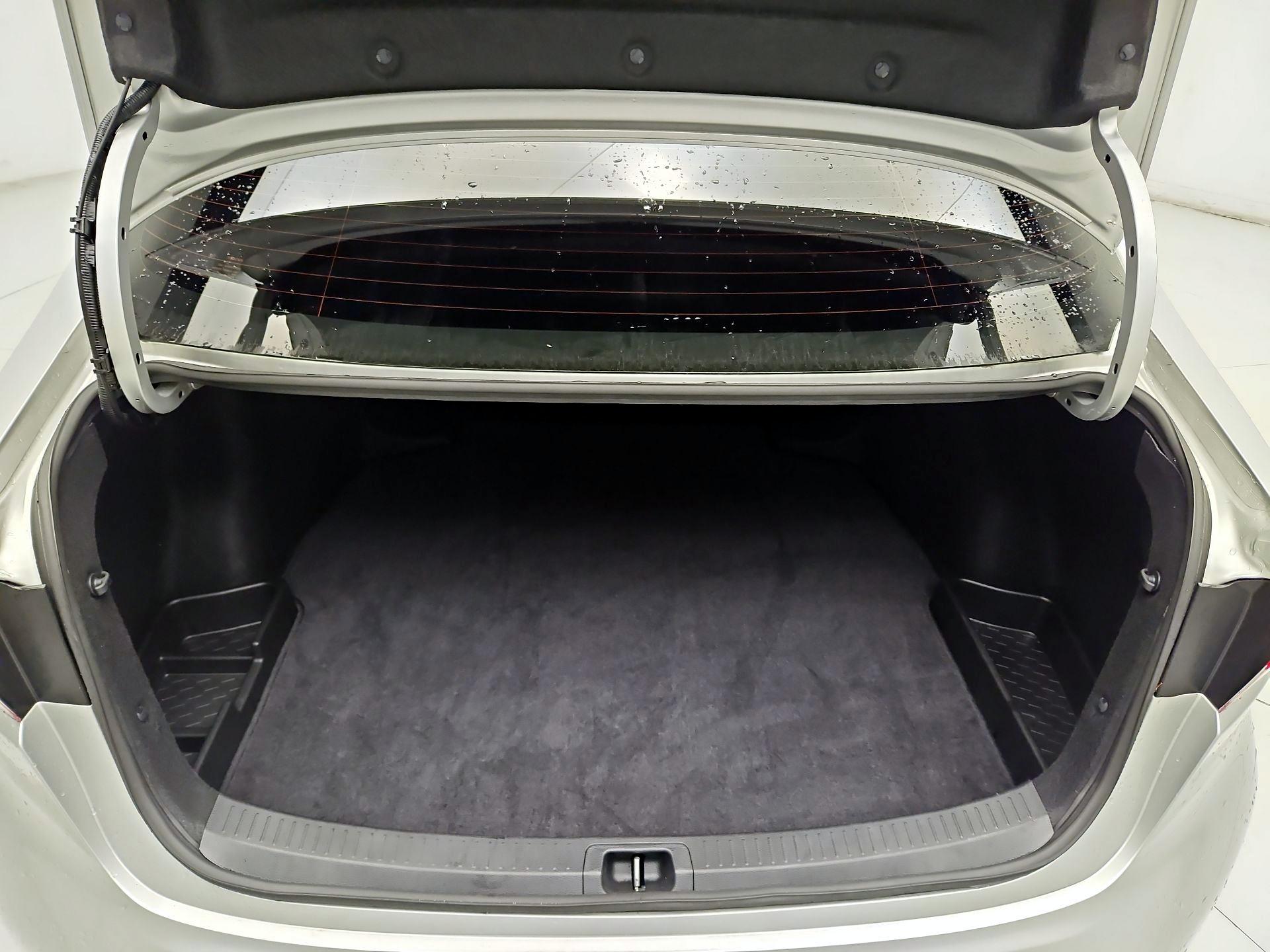 Thumbnail: 2023 Toyota Corolla - 18