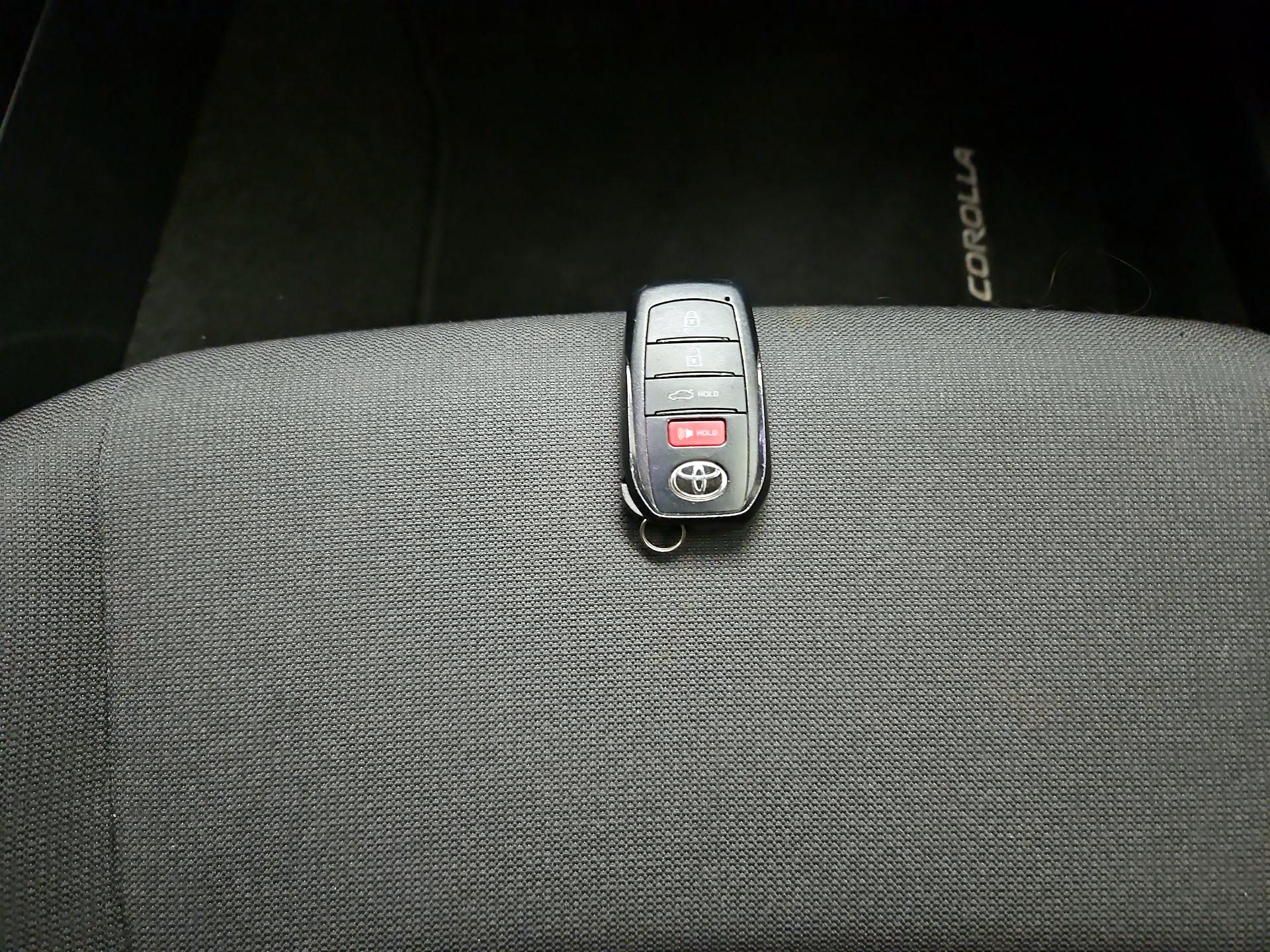 Thumbnail: 2023 Toyota Corolla - 20