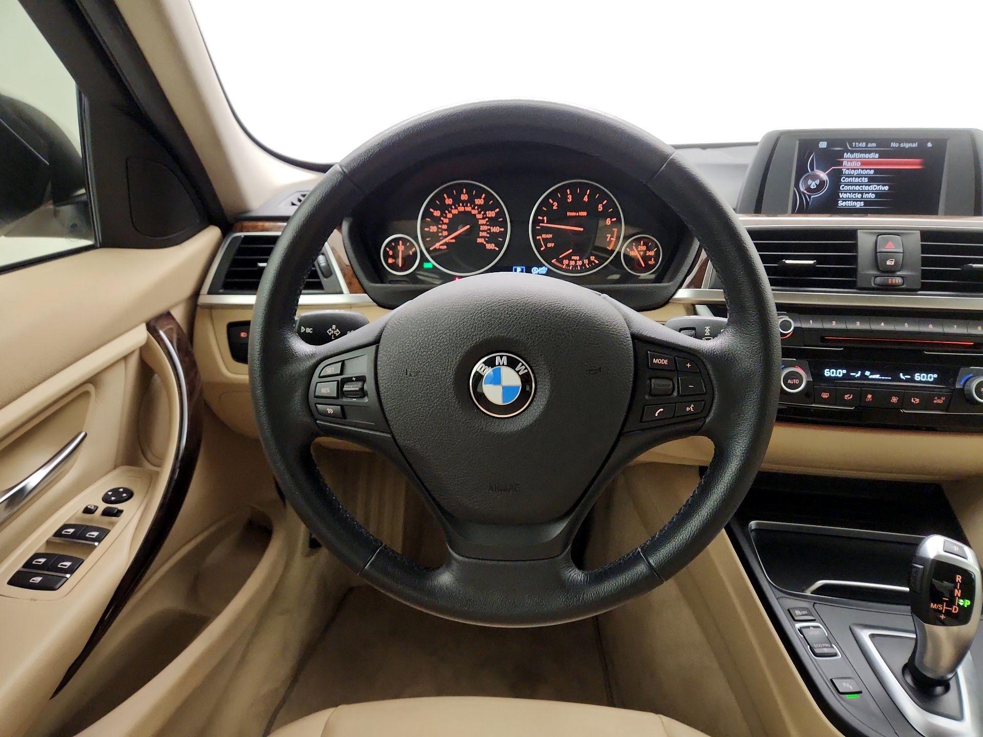 Thumbnail: 2016 BMW 3 Series - 10