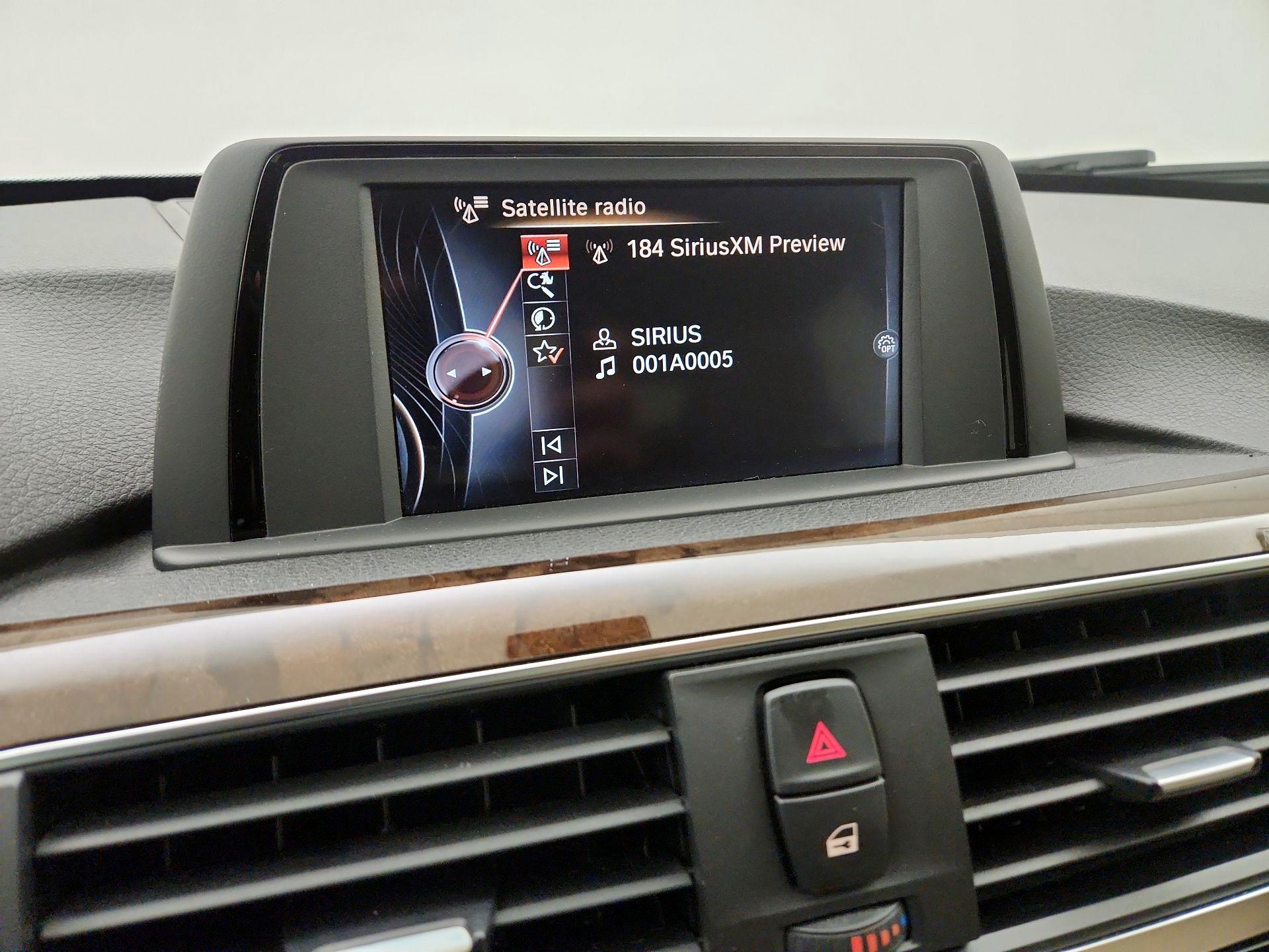 Thumbnail: 2016 BMW 3 Series - 15