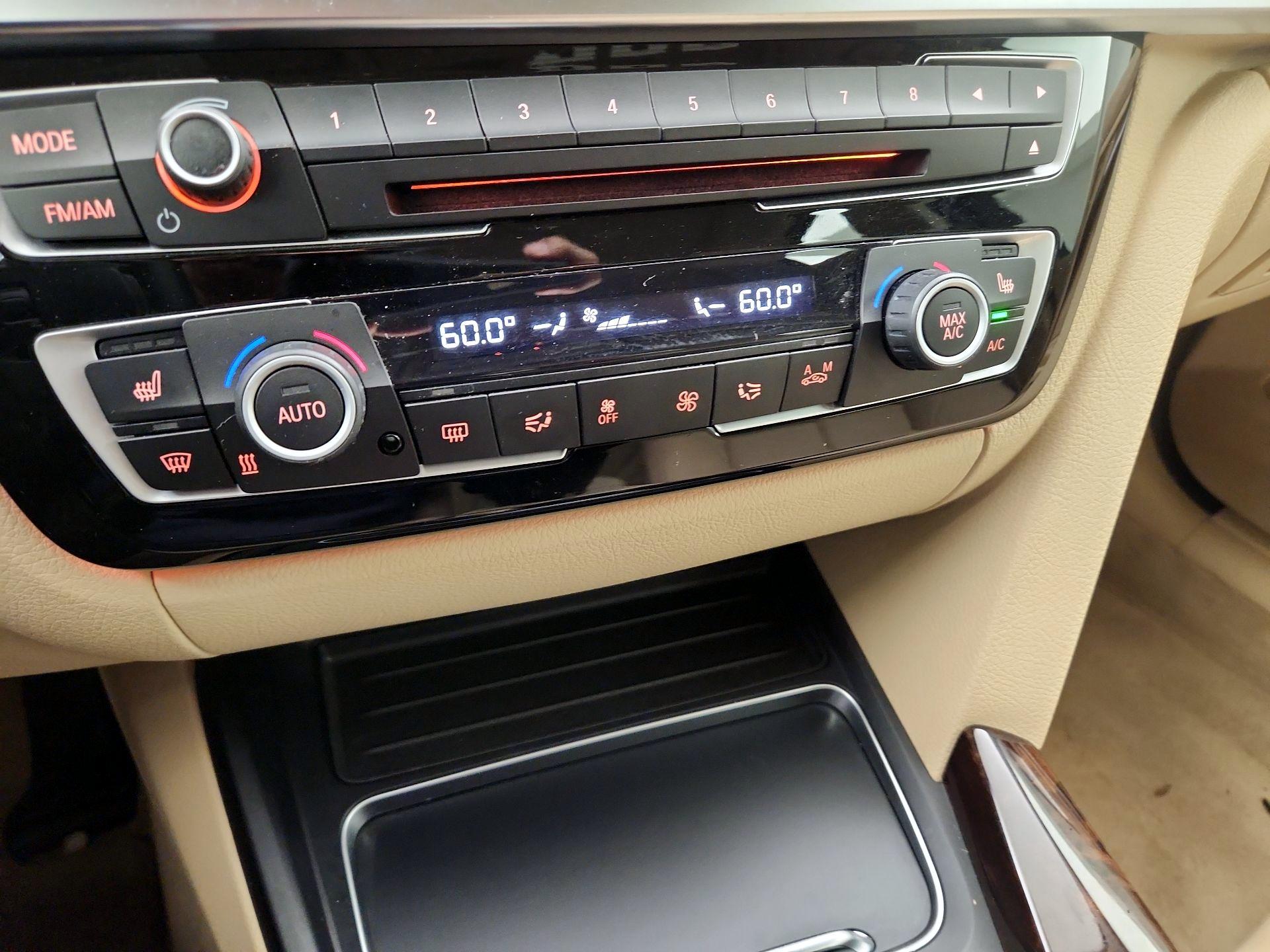 Thumbnail: 2016 BMW 3 Series - 16