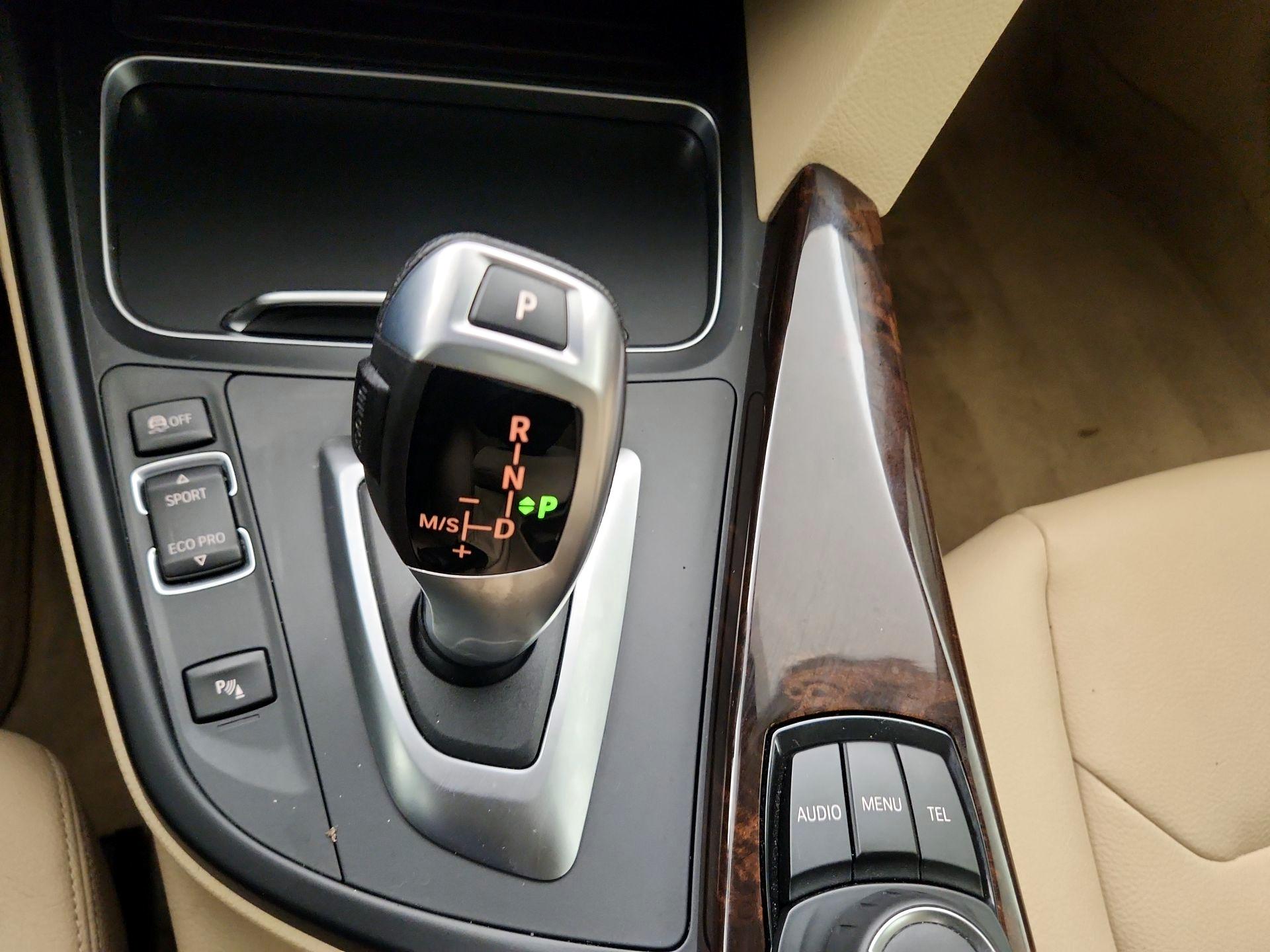 Thumbnail: 2016 BMW 3 Series - 17