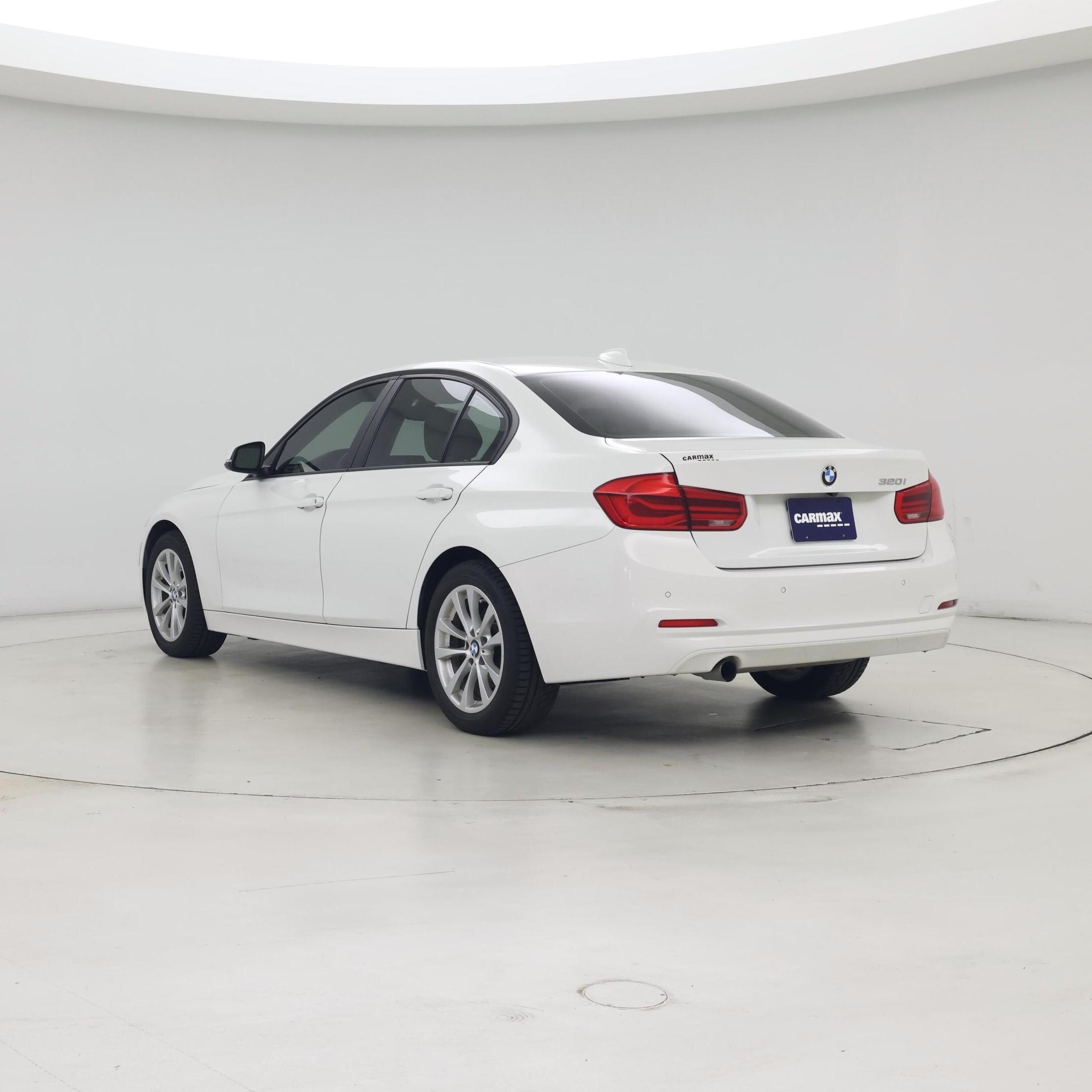 Thumbnail: 2016 BMW 3 Series - 2