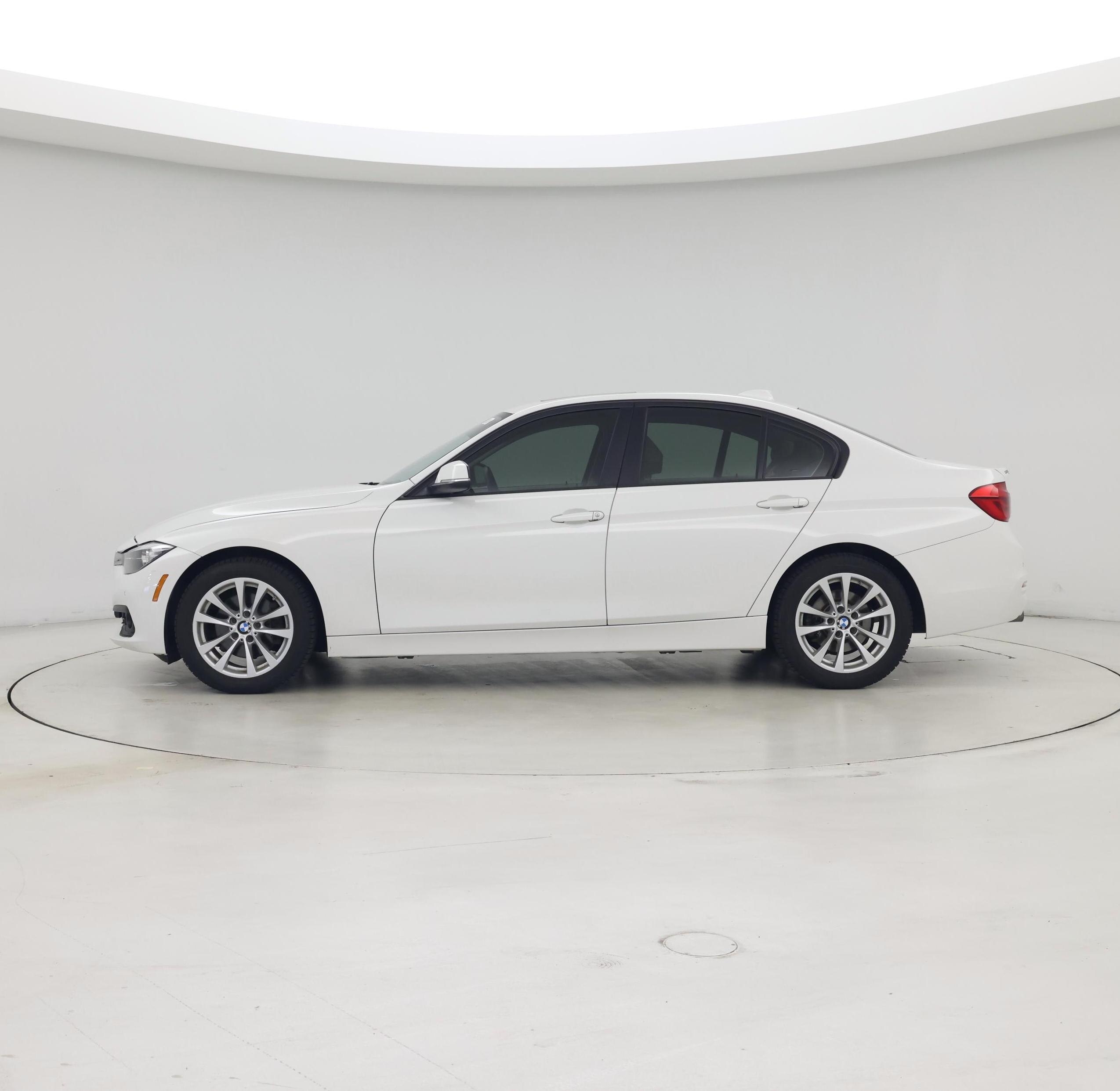 Thumbnail: 2016 BMW 3 Series - 3