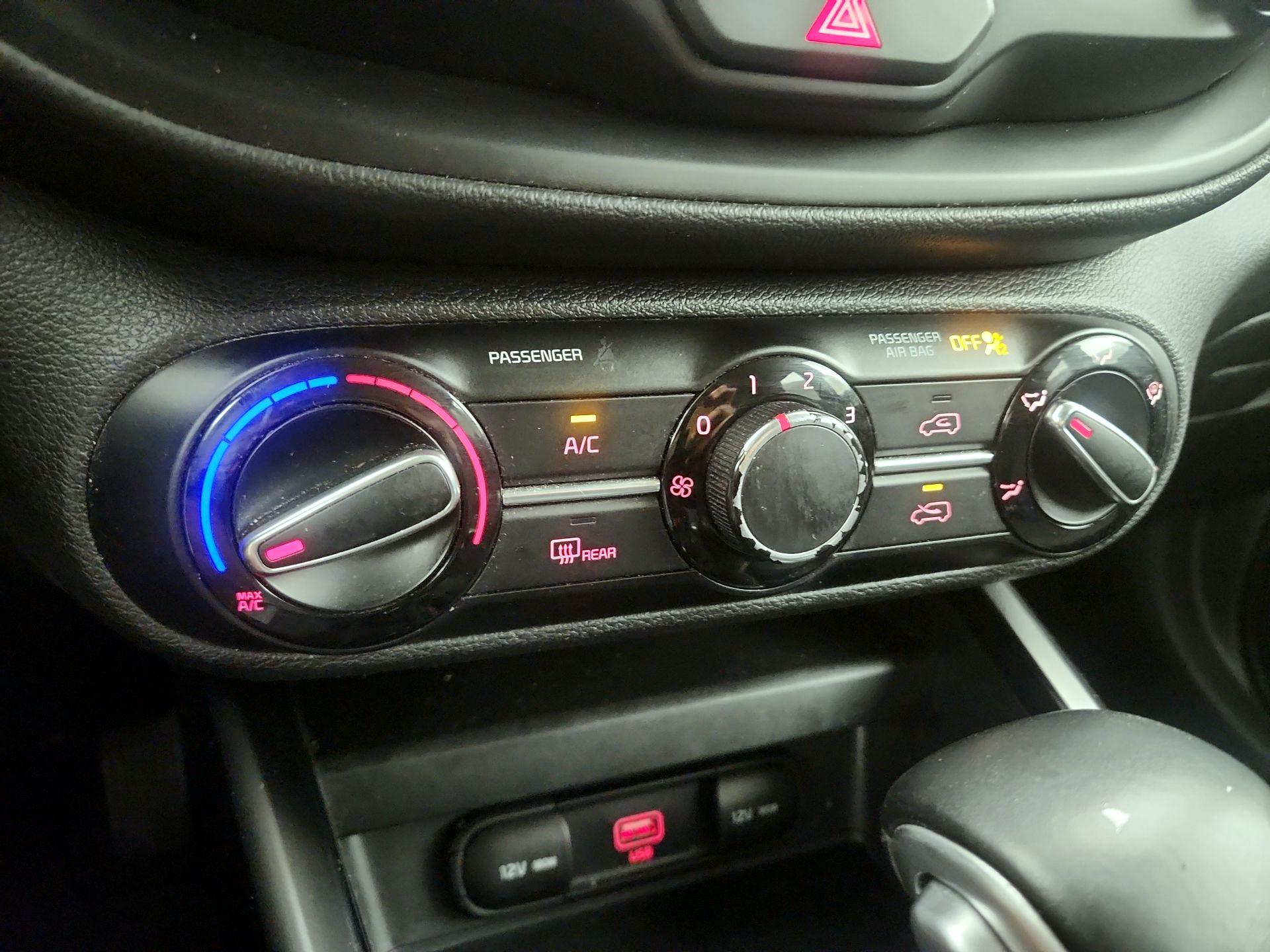 Thumbnail: 2020 Kia Soul - 16