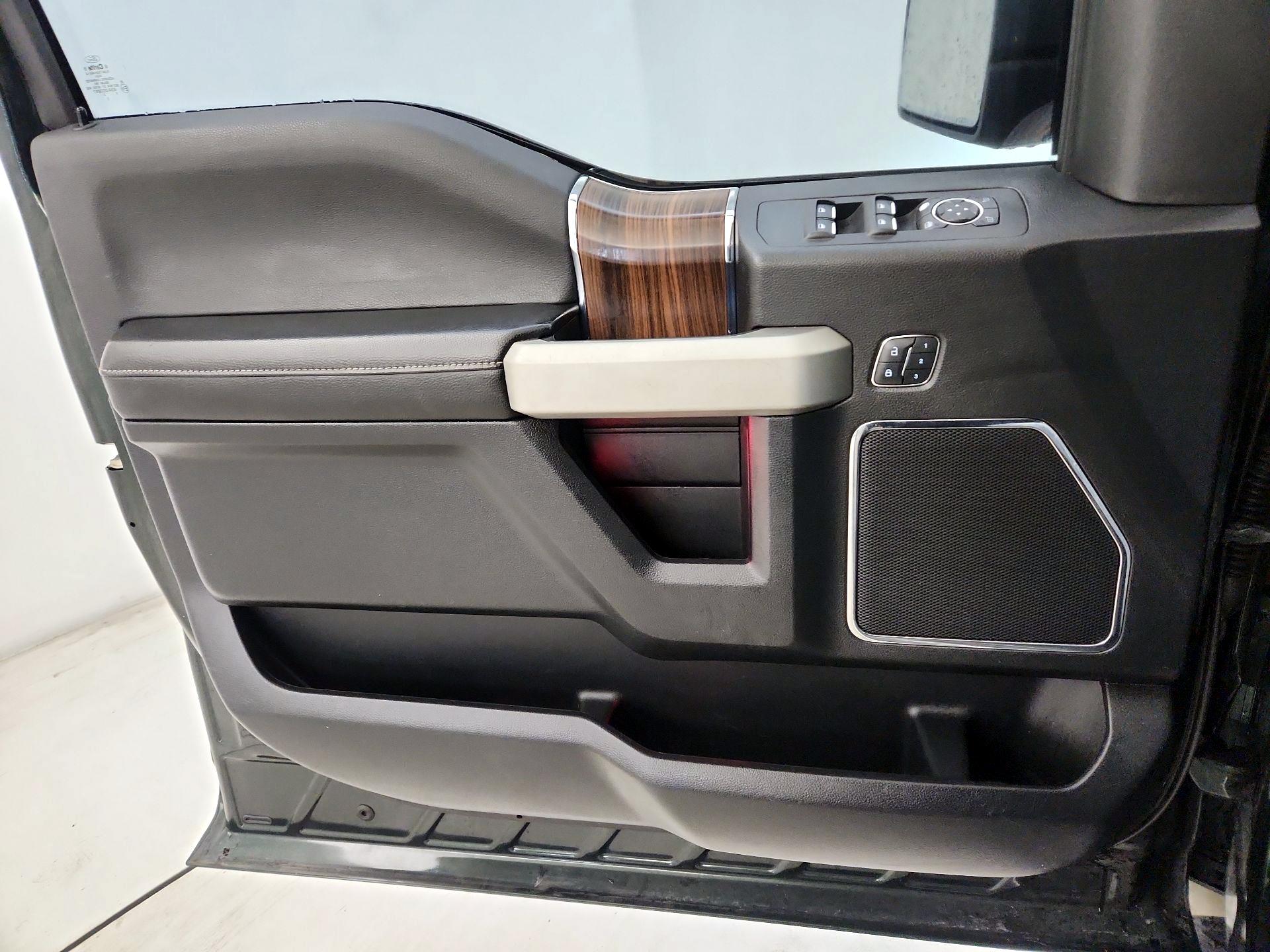 Thumbnail: 2015 Ford F-150 - 12