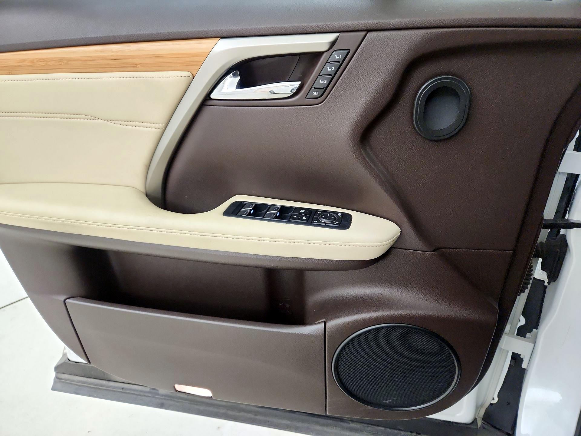 Thumbnail: 2018 Lexus RX - 12