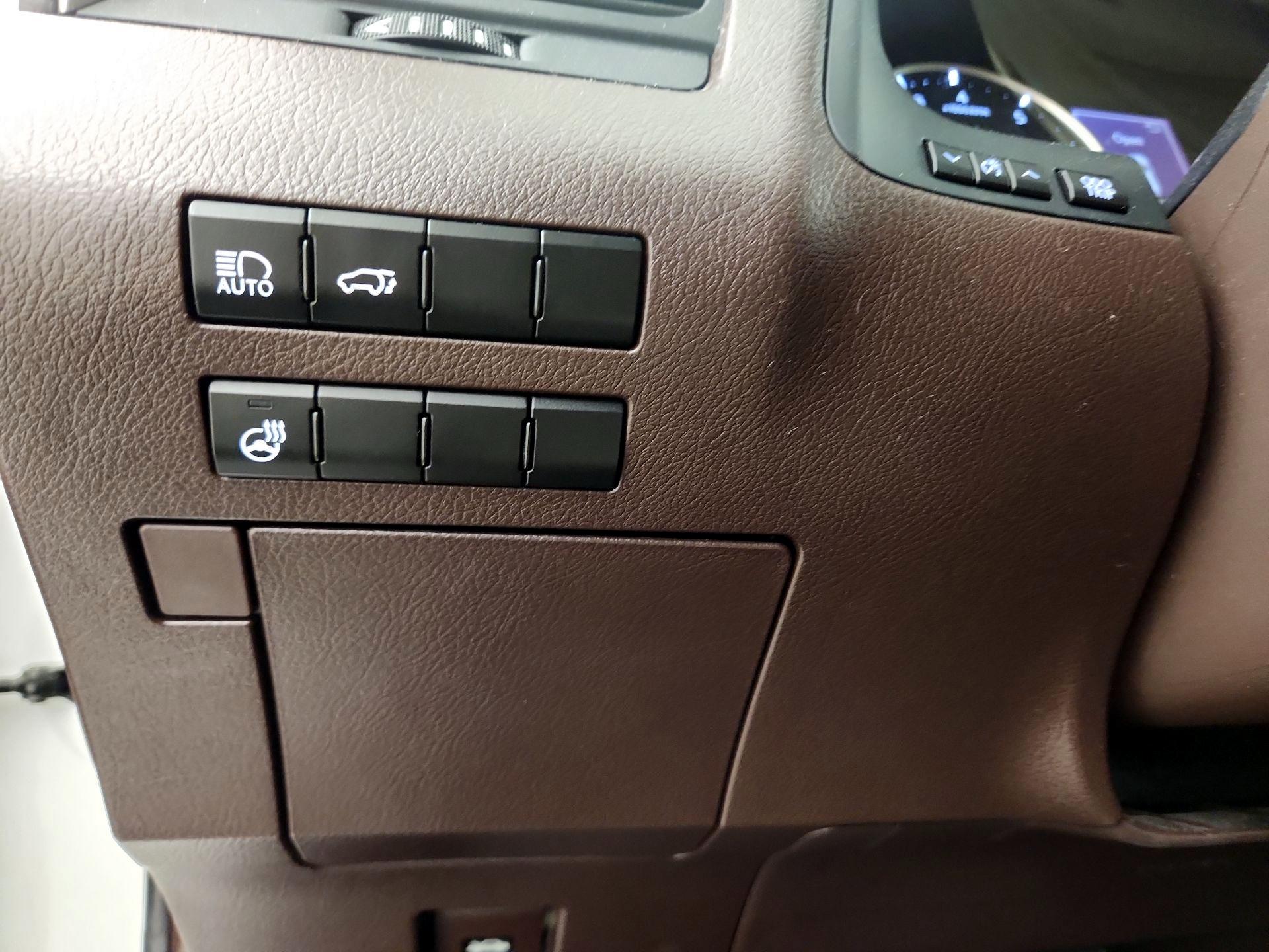 Thumbnail: 2018 Lexus RX - 13