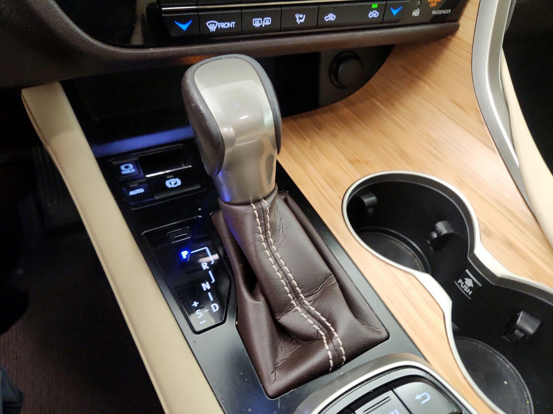 Thumbnail: 2018 Lexus RX - 17