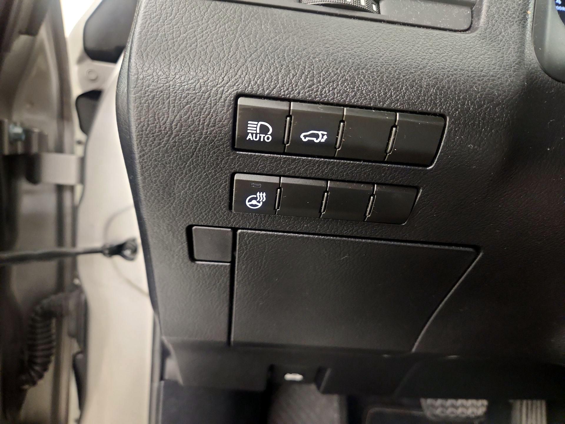 Thumbnail: 2018 Lexus RX - 13