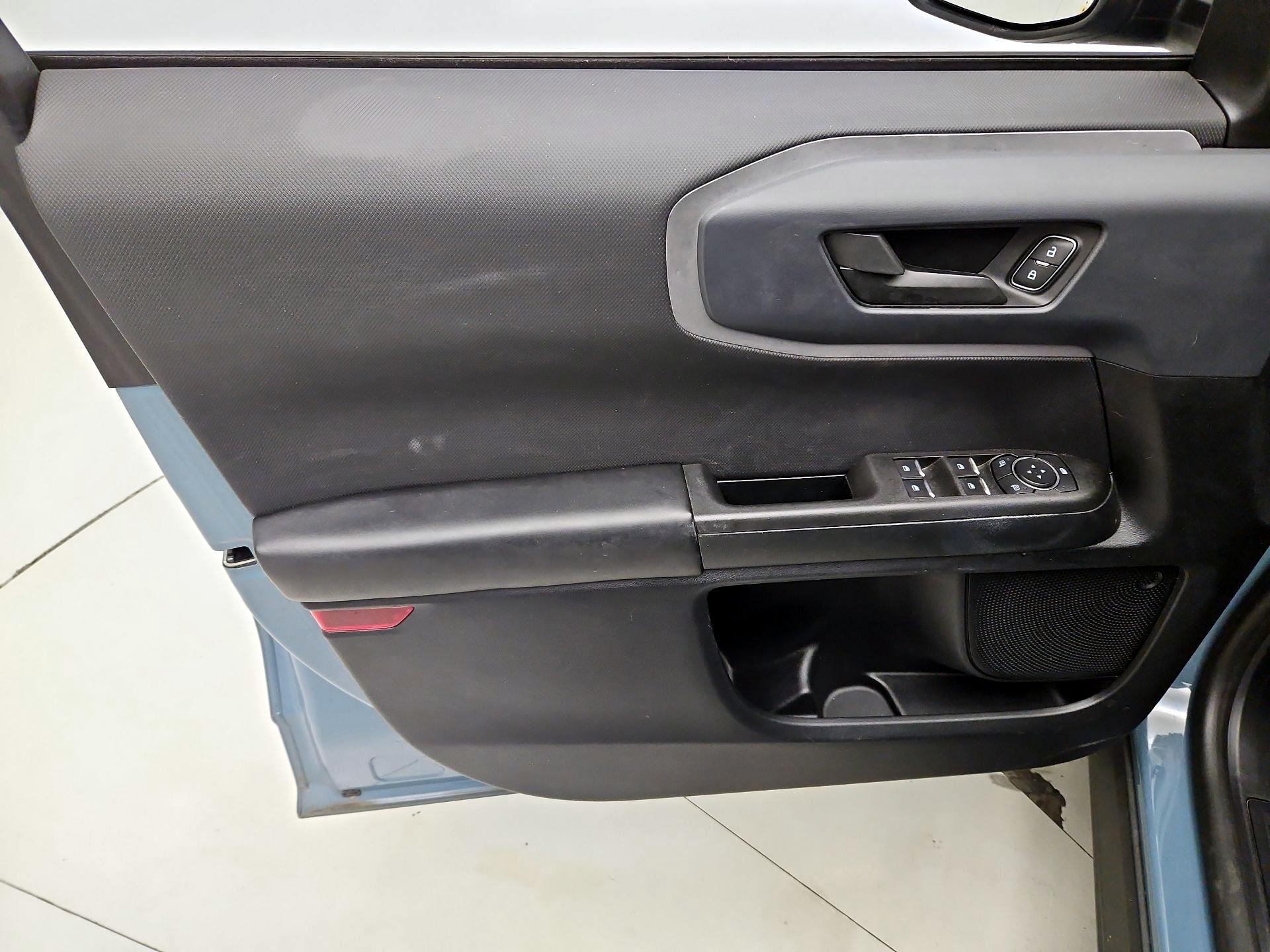 Thumbnail: 2021 Ford Bronco Sport - 12