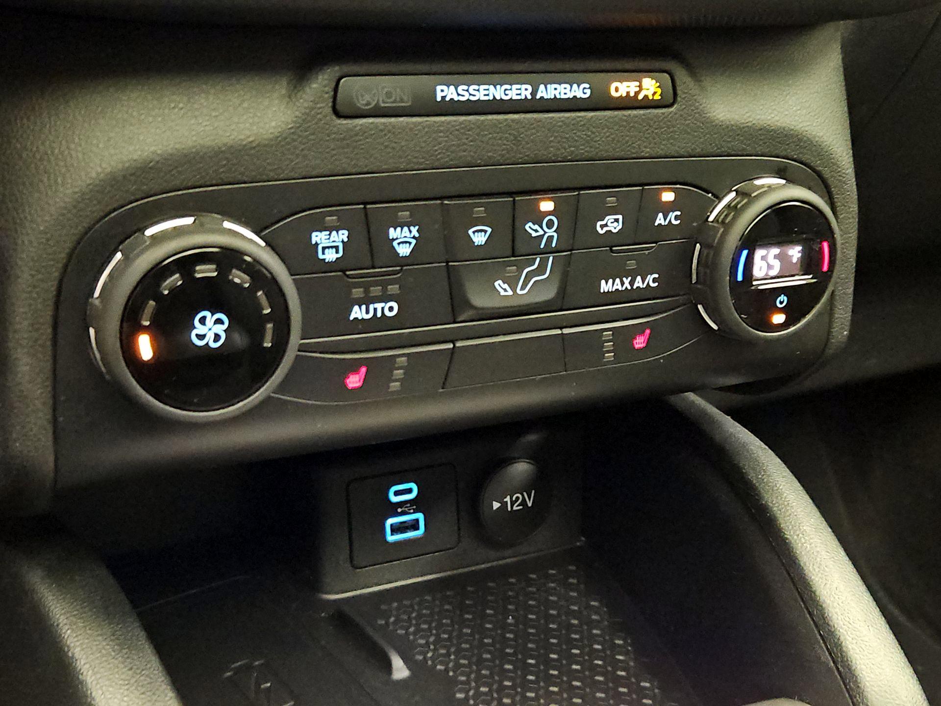 Thumbnail: 2021 Ford Bronco Sport - 16