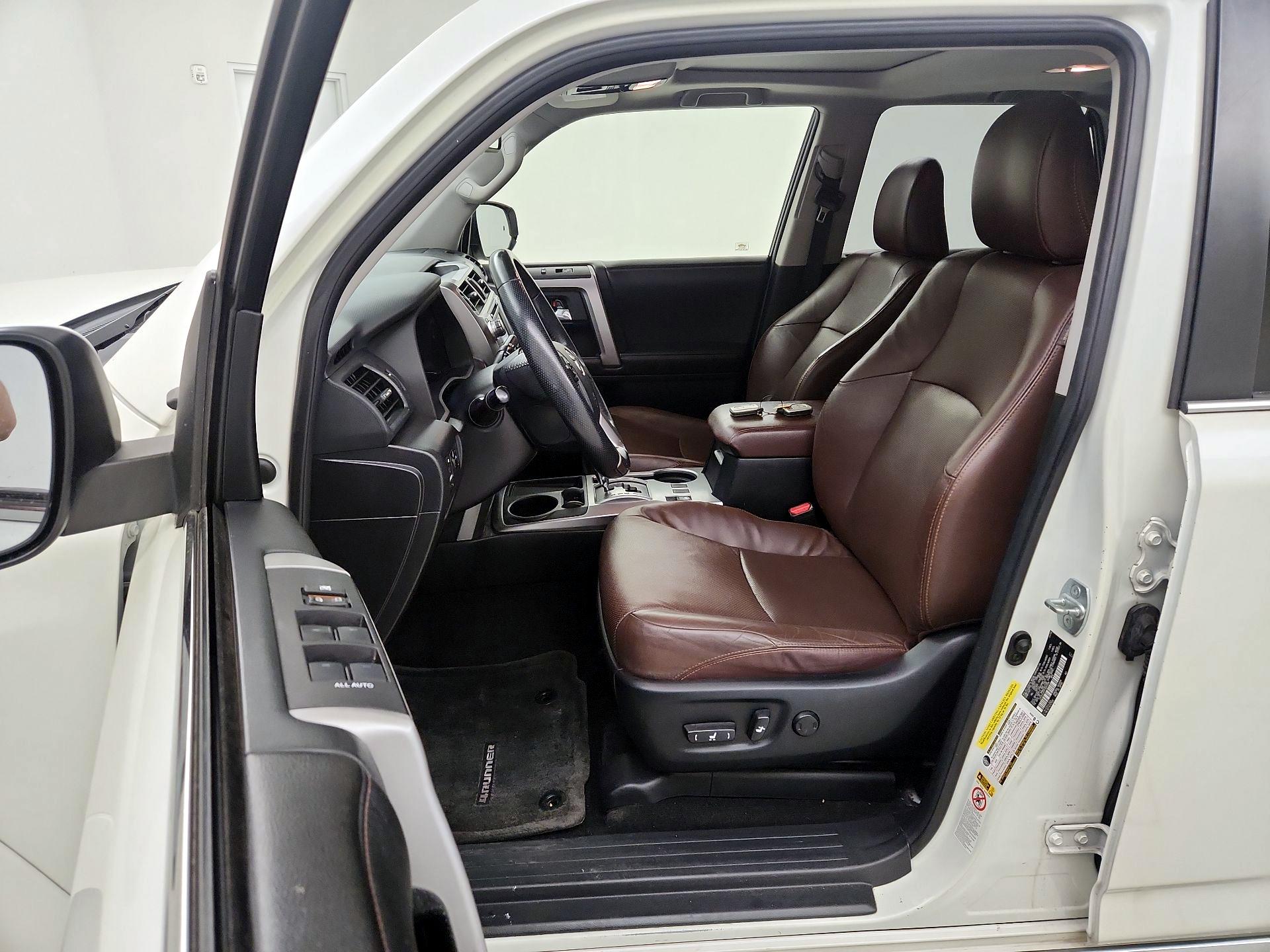 Thumbnail: 2015 Toyota 4Runner - 11