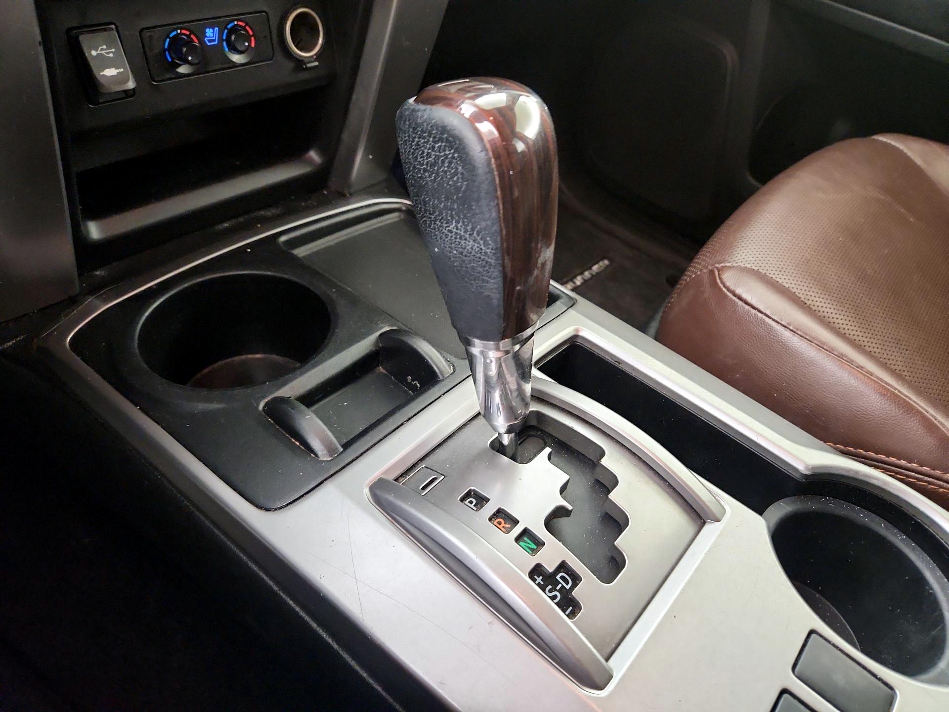 Thumbnail: 2015 Toyota 4Runner - 15