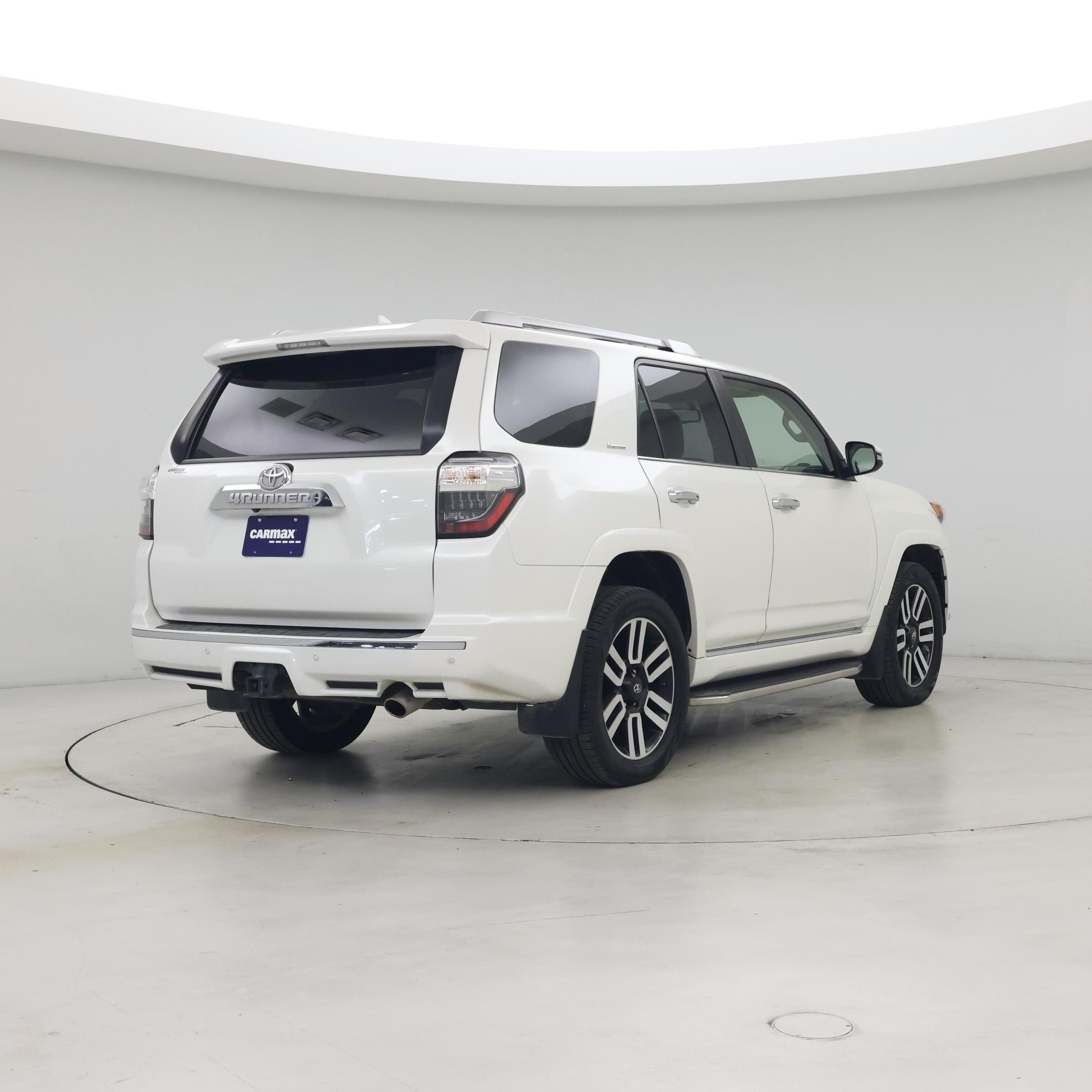 Thumbnail: 2015 Toyota 4Runner - 8