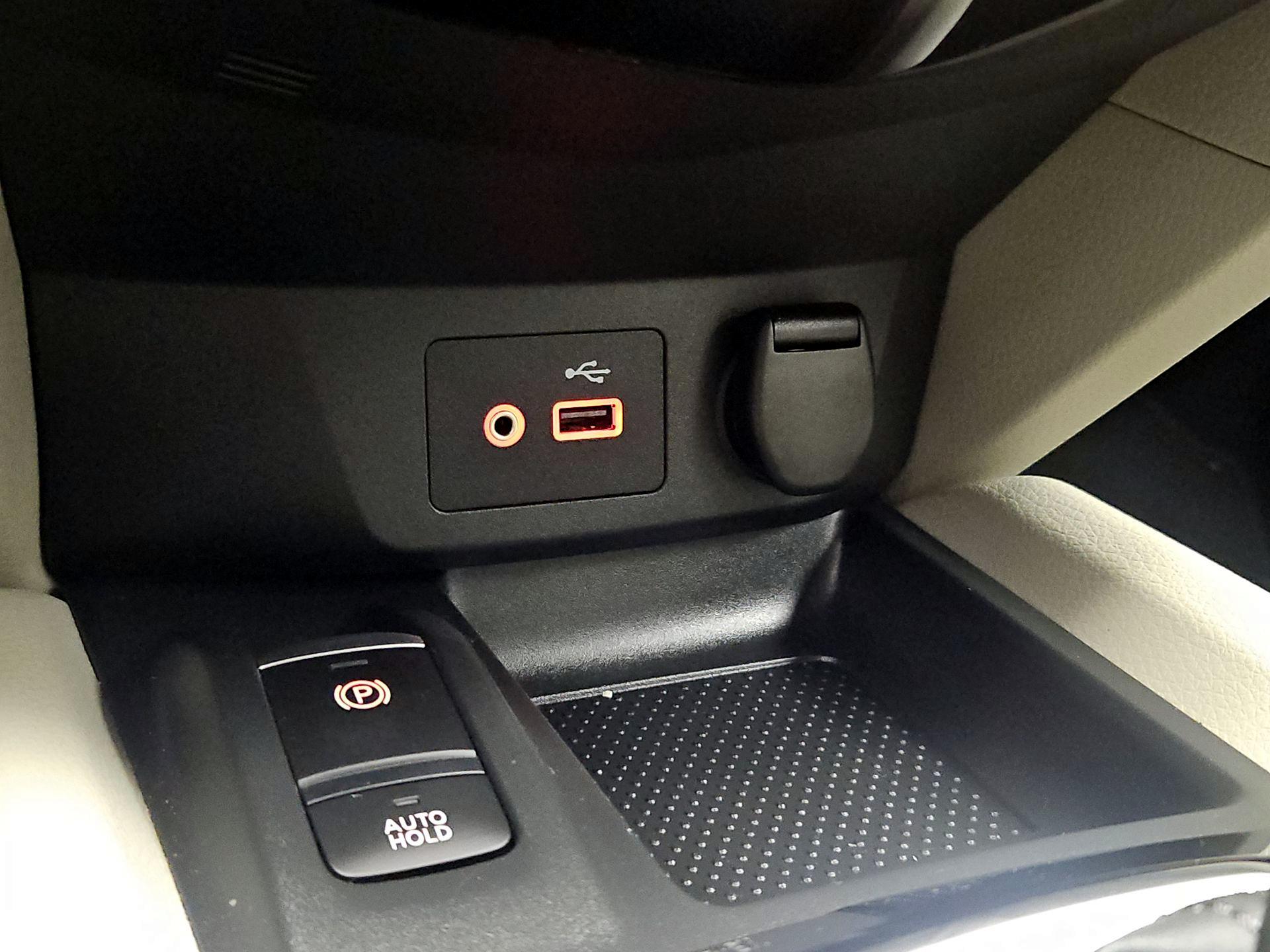 Thumbnail: 2019 Nissan Rogue Sport - 19