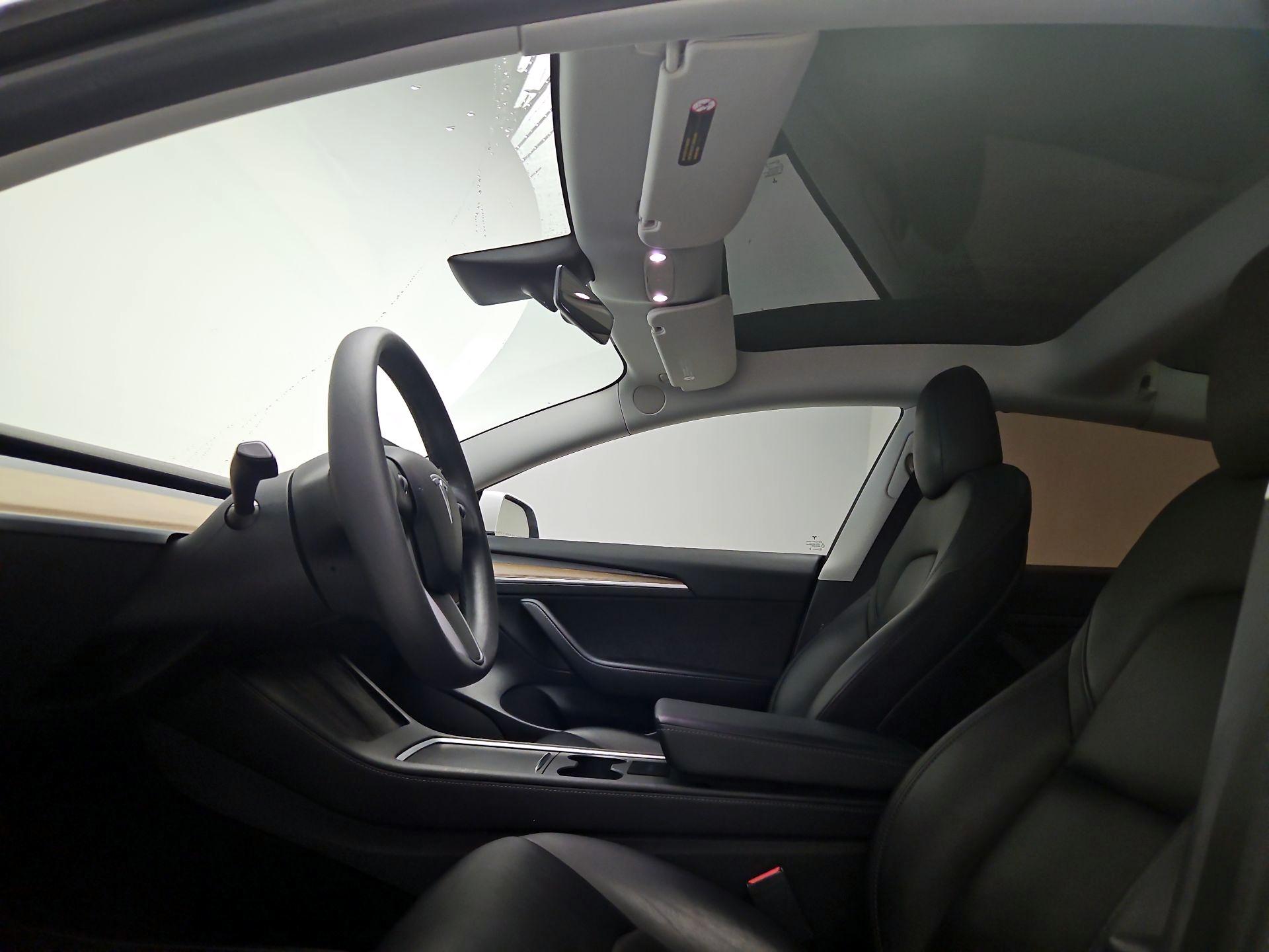 Thumbnail: 2021 Tesla Model 3 - 18