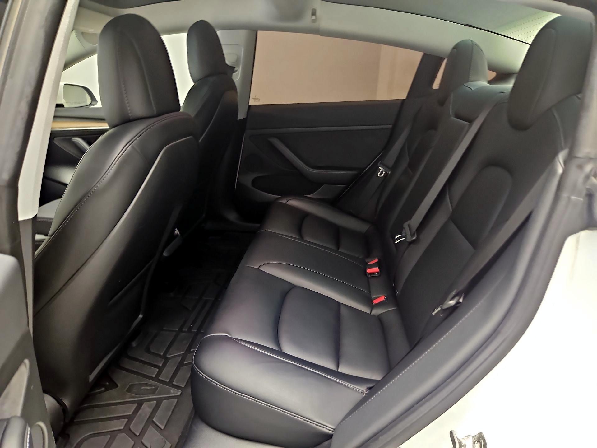 Thumbnail: 2021 Tesla Model 3 - 19