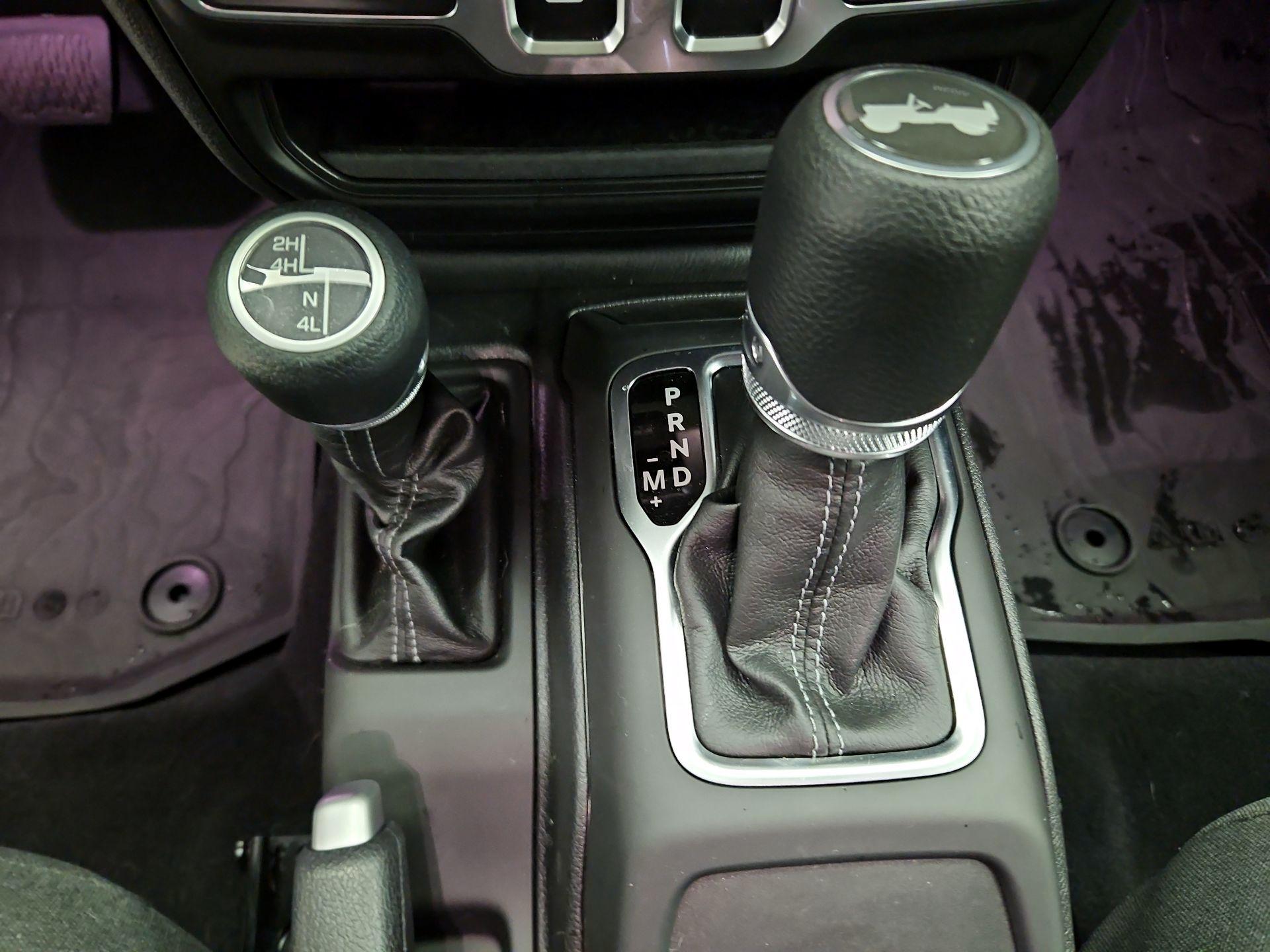 Thumbnail: 2025 Jeep Wrangler - 17